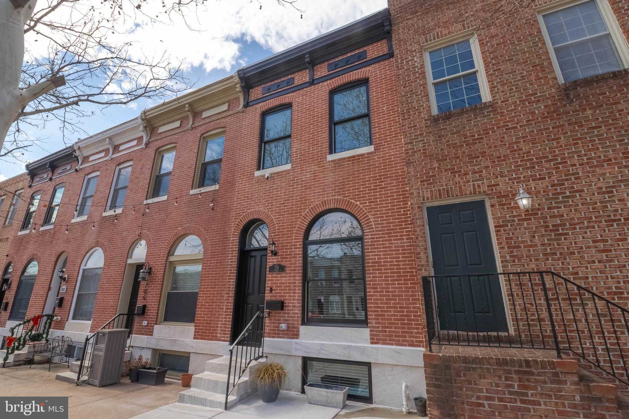 704 S Conkling St photo 2