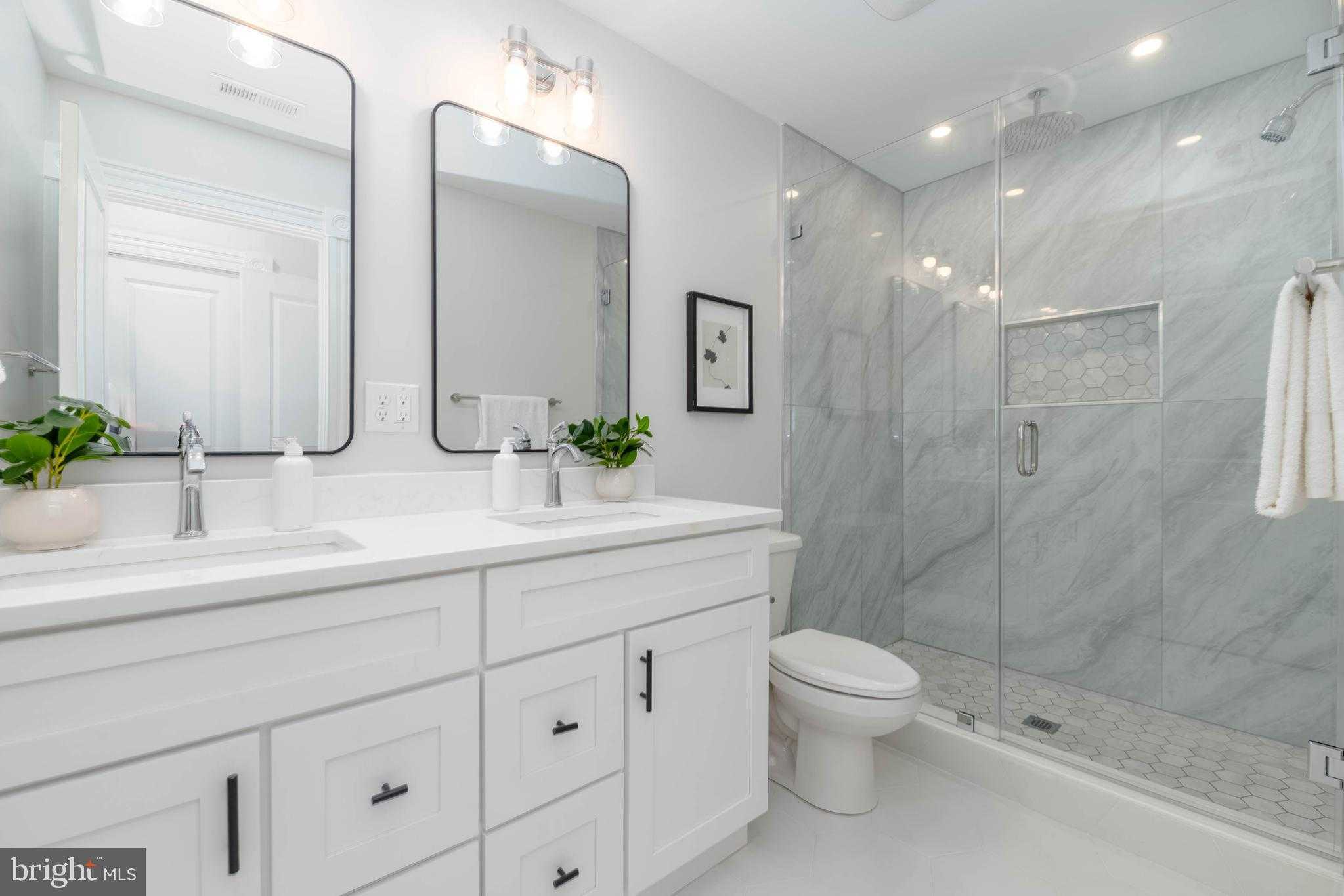 704 S Conkling St photo 26