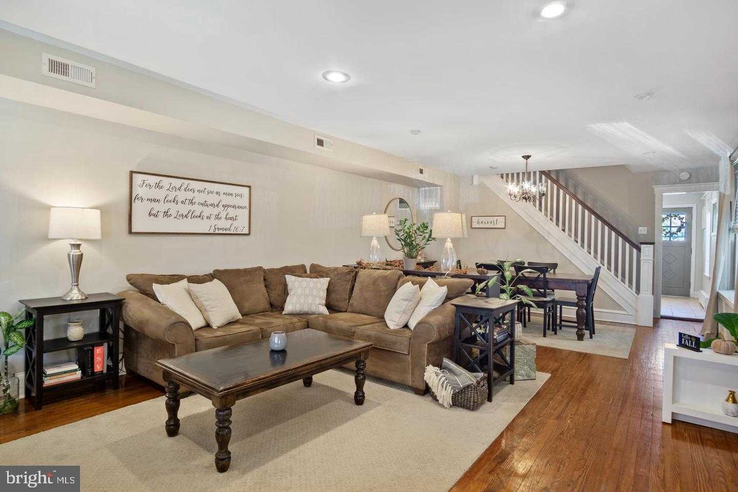 480 Markle St photo 4