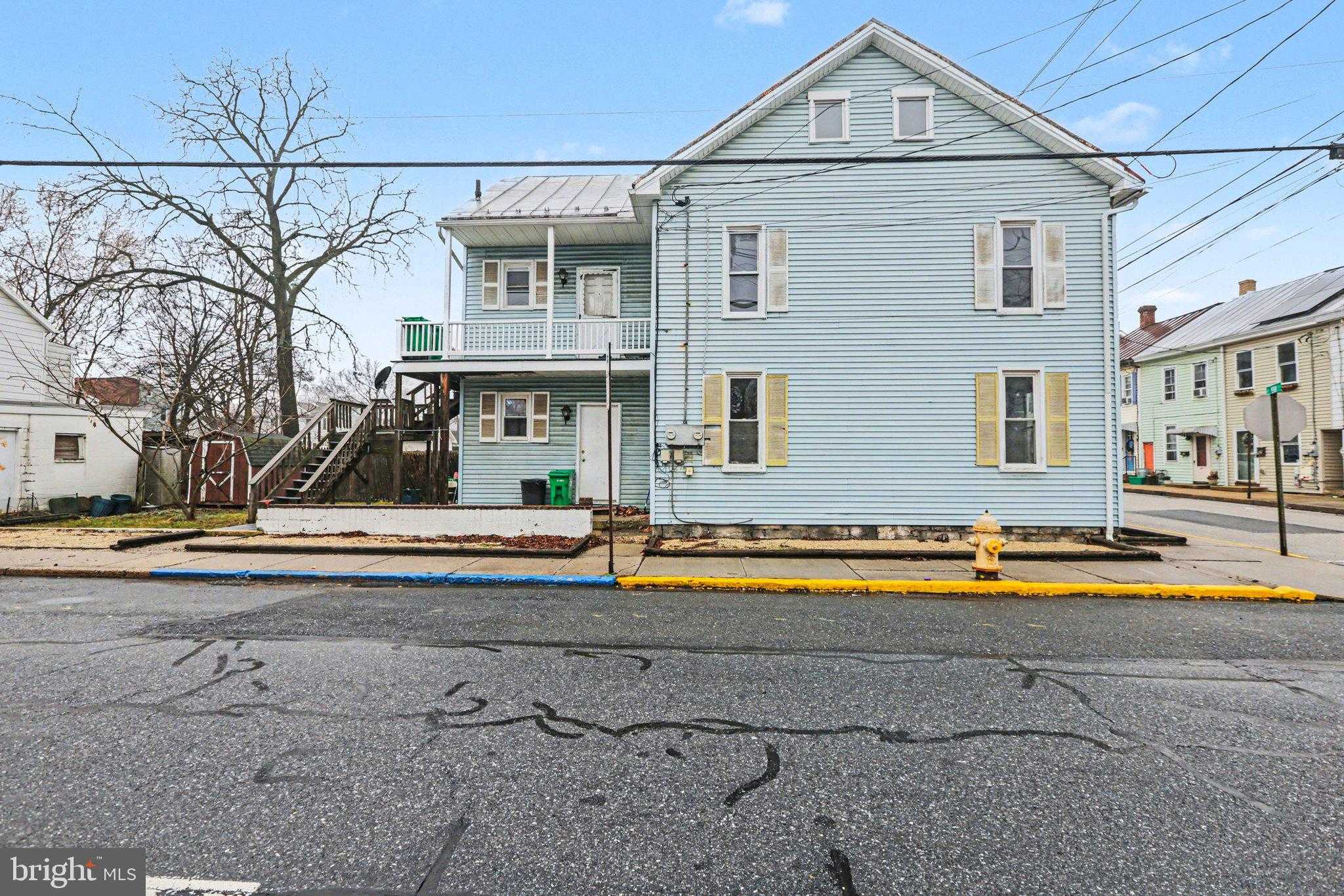 172 E Penn St photo 2