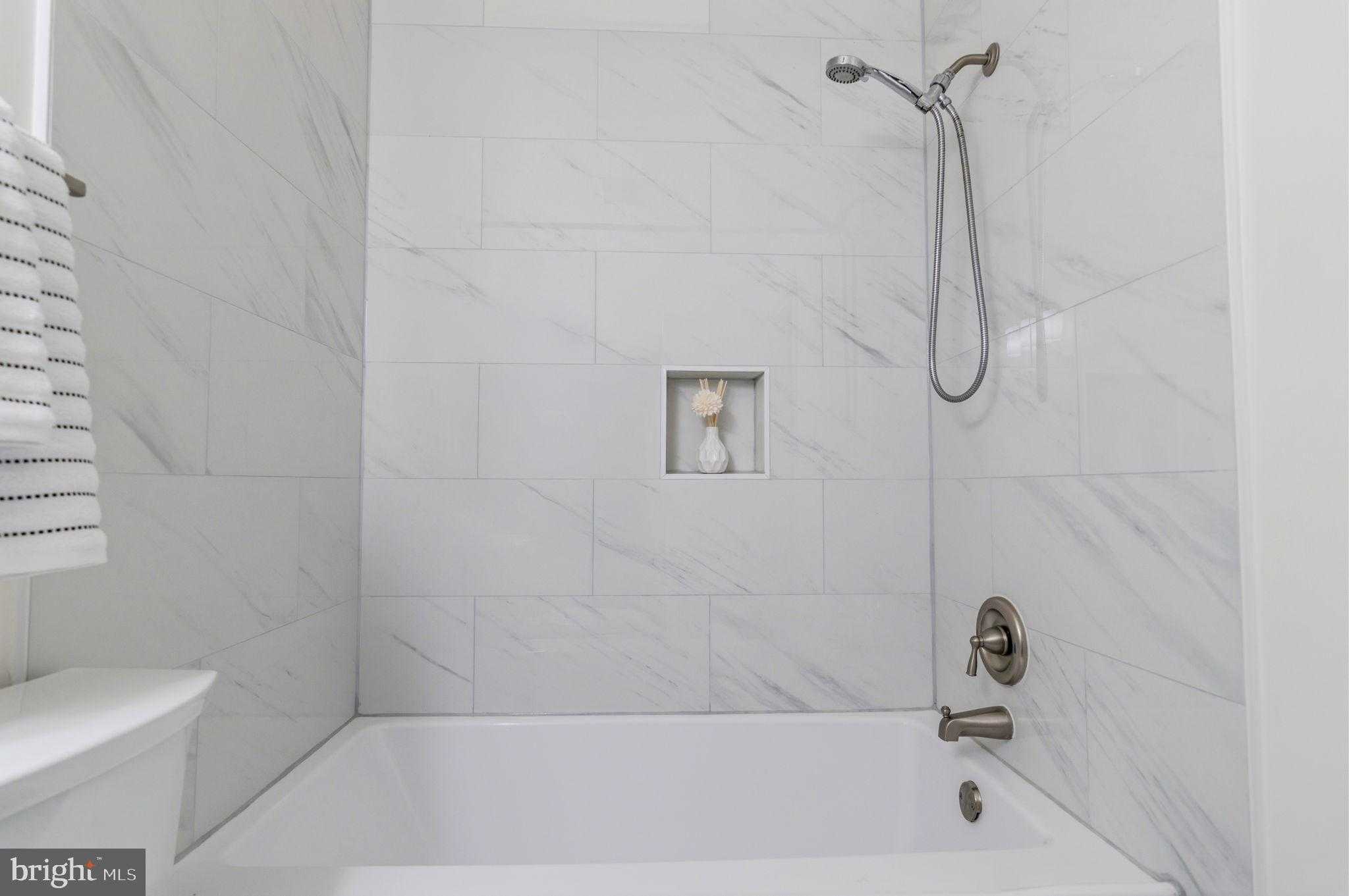 412 Magnolia CT photo 35