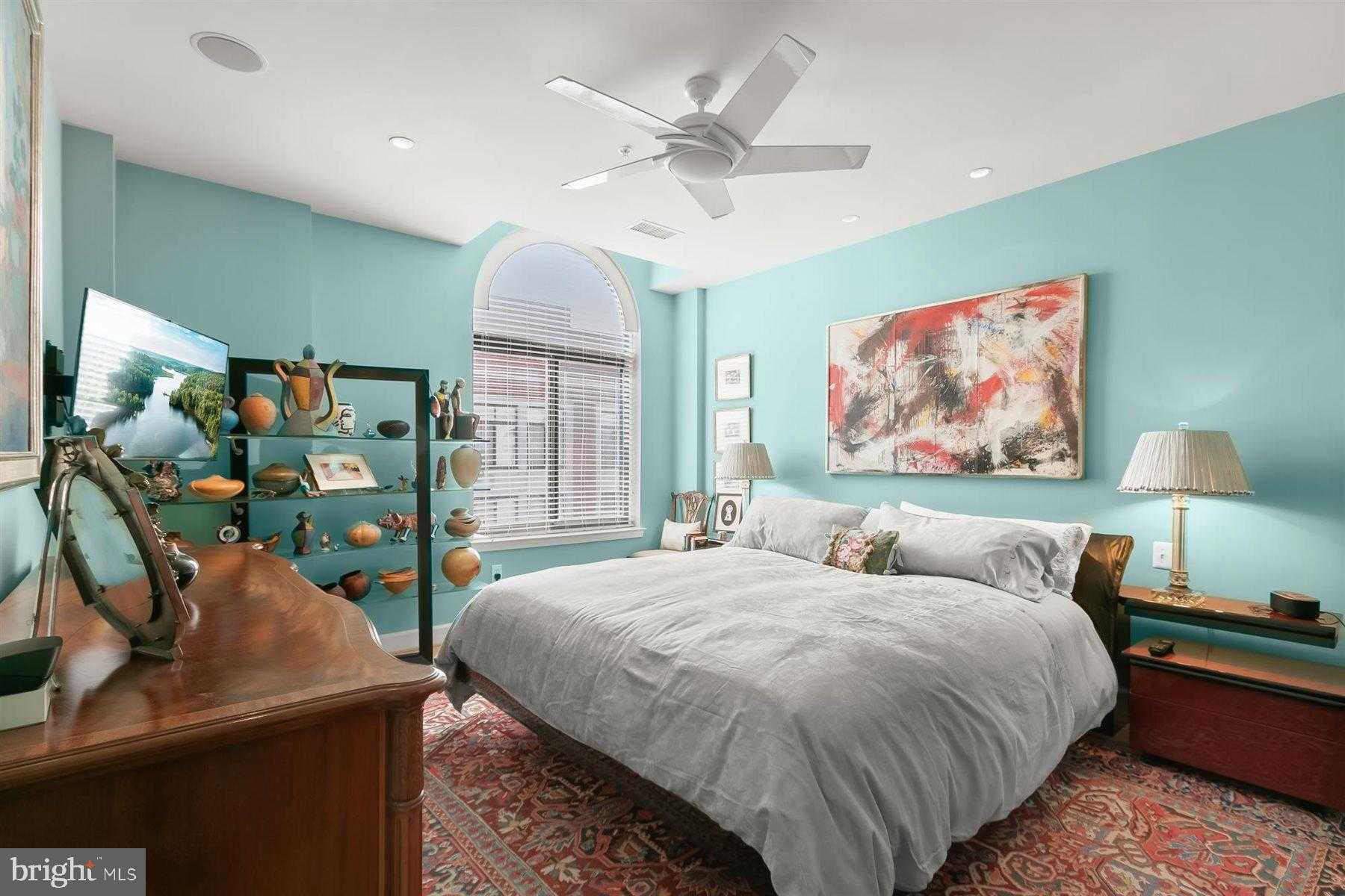 1205 N Garfield St Apt Ph4 photo 27