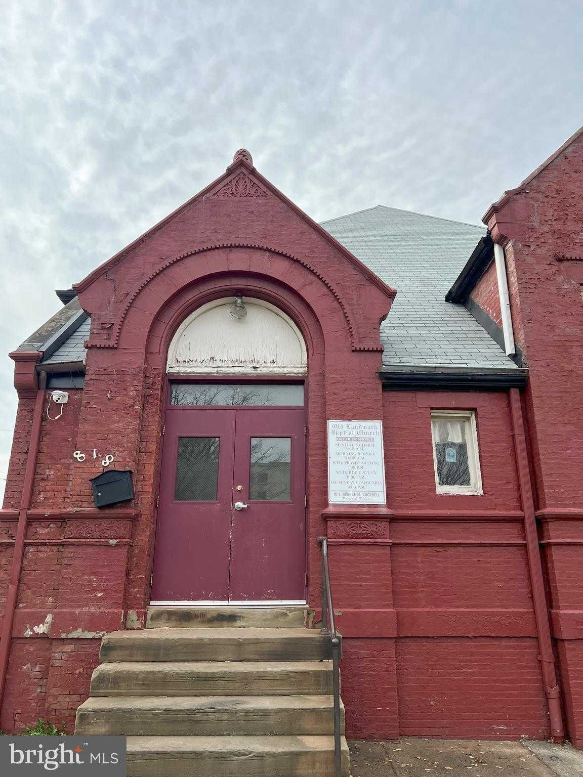 818 N Broadway photo 2