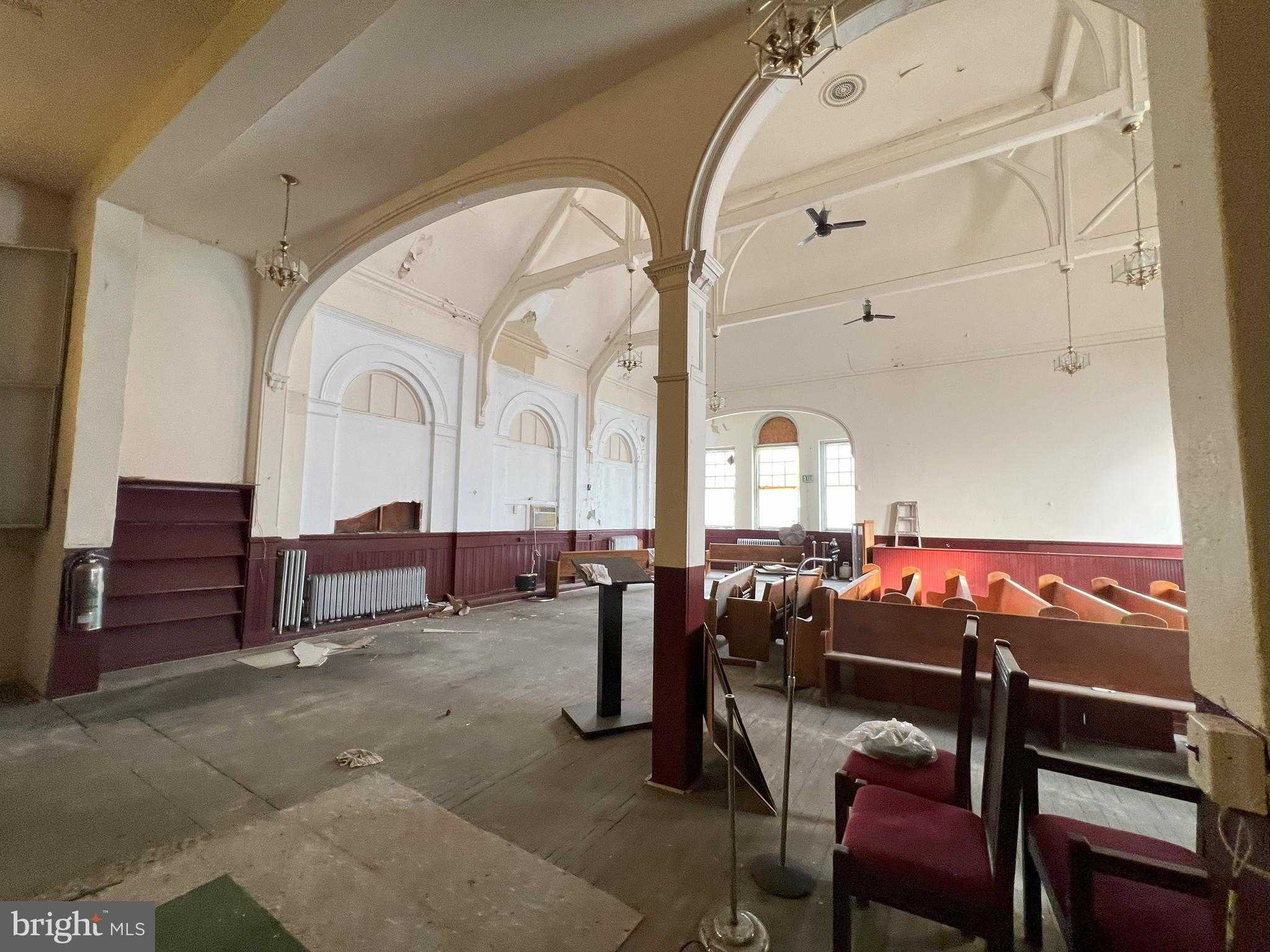 818 N Broadway photo 3