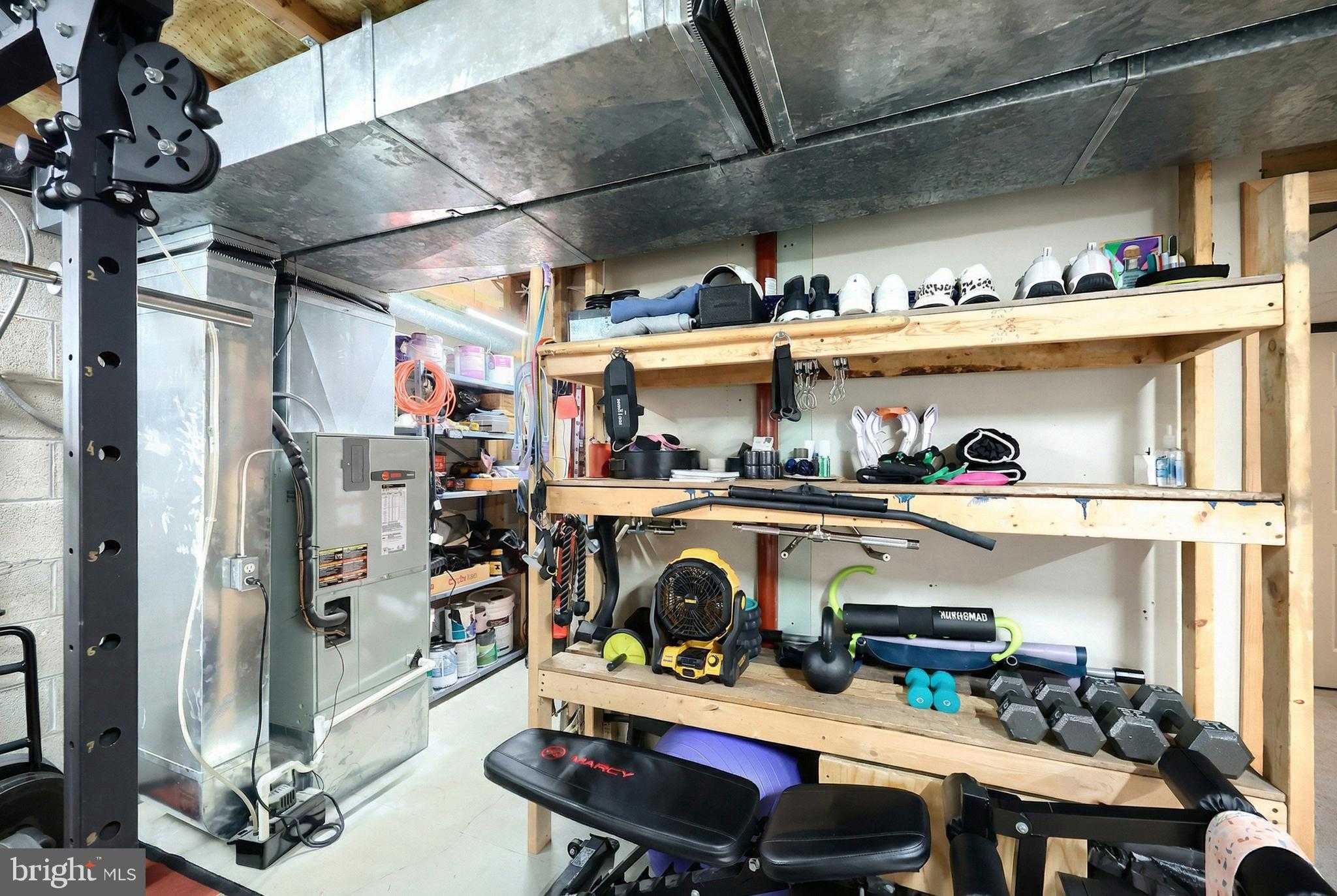 484 S Columbus Ave photo 34