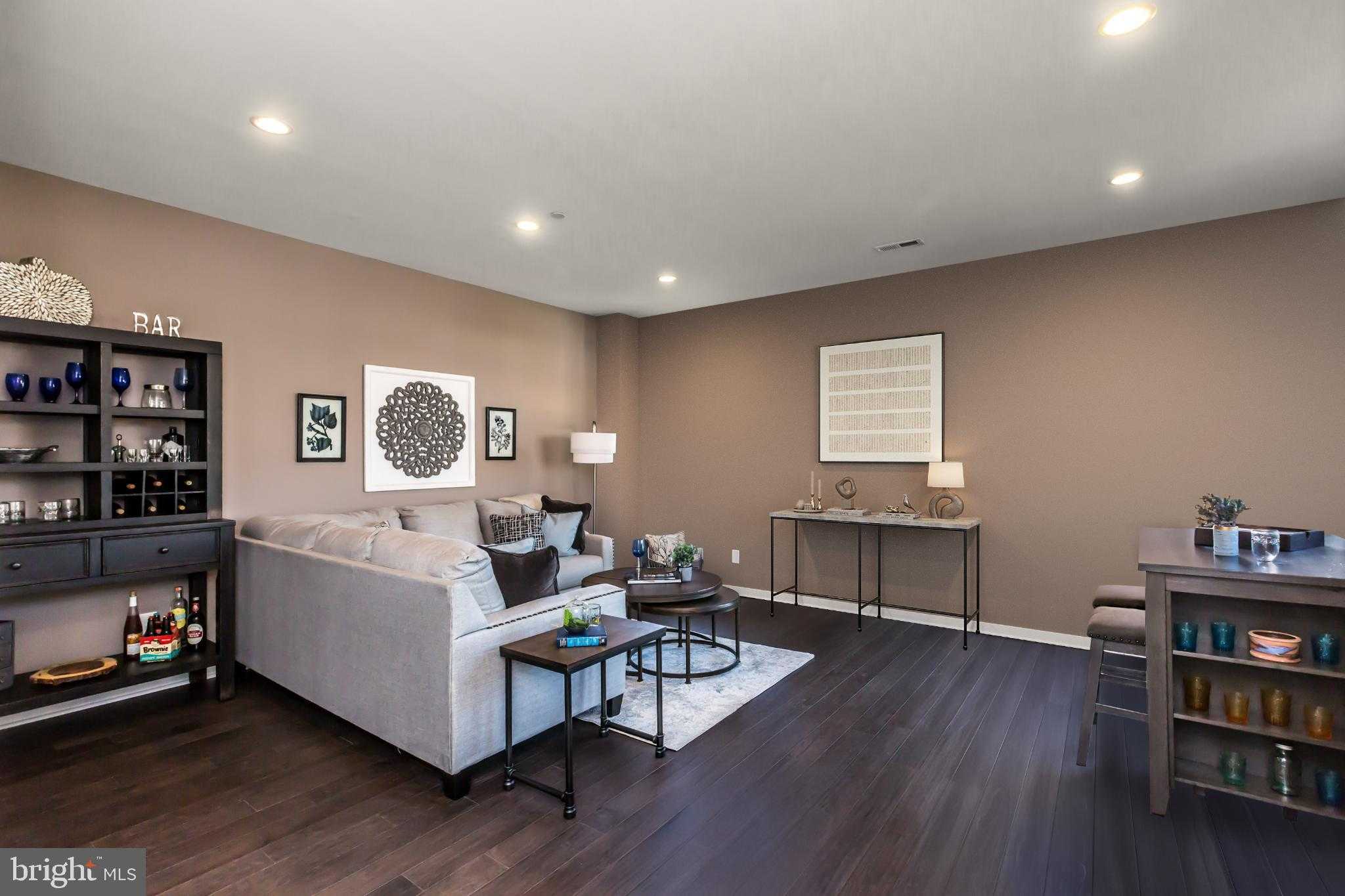 304 E Sawyer Ct photo 9