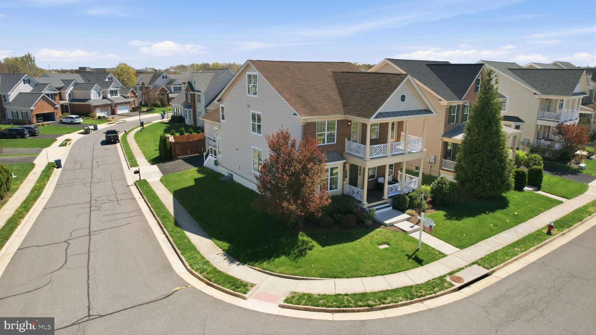 22951 Weybridge Sq photo 69