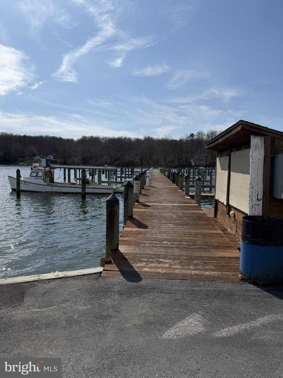 518 Vera CT photo 16