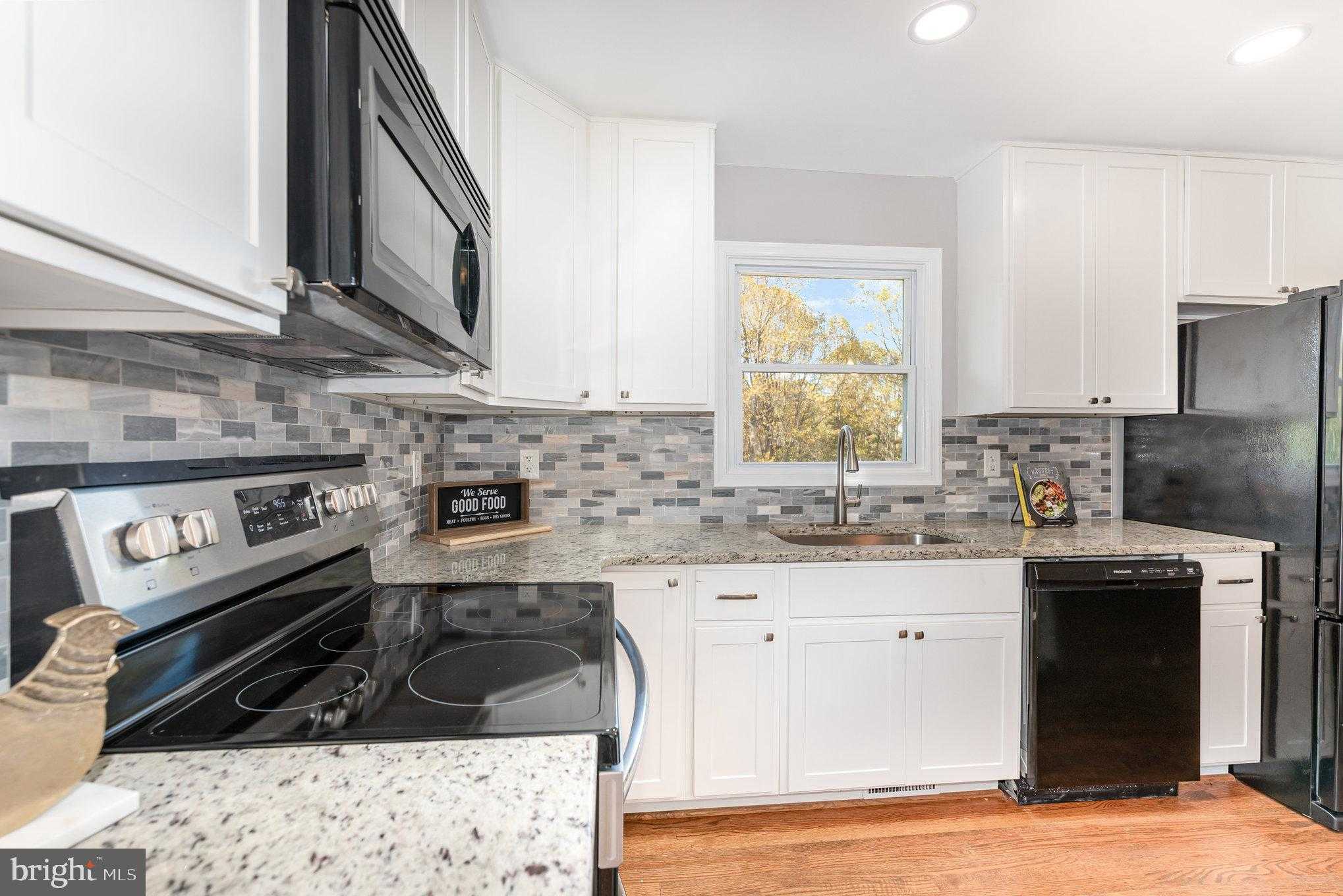 2510 Roy Ter photo 10