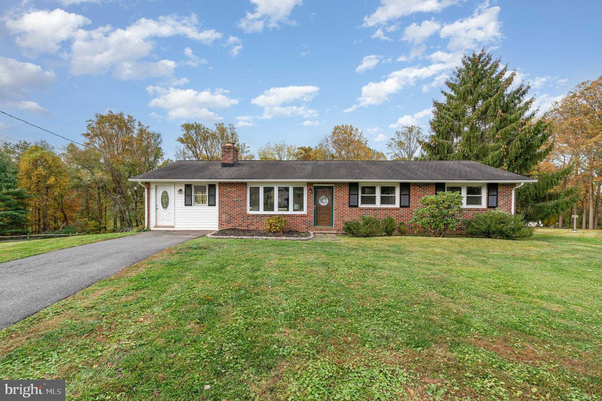 2510 Roy Ter photo 2