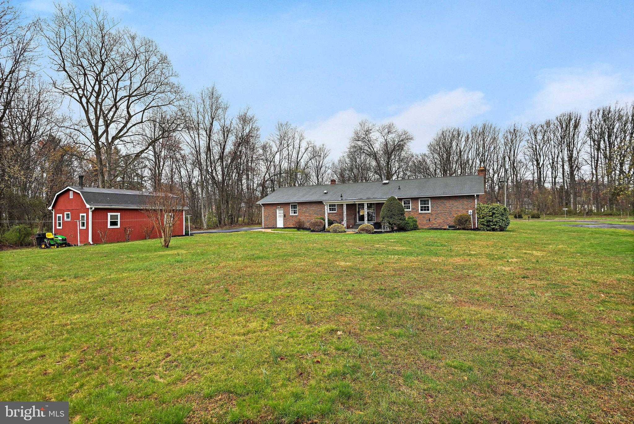 1398 S King St photo 28