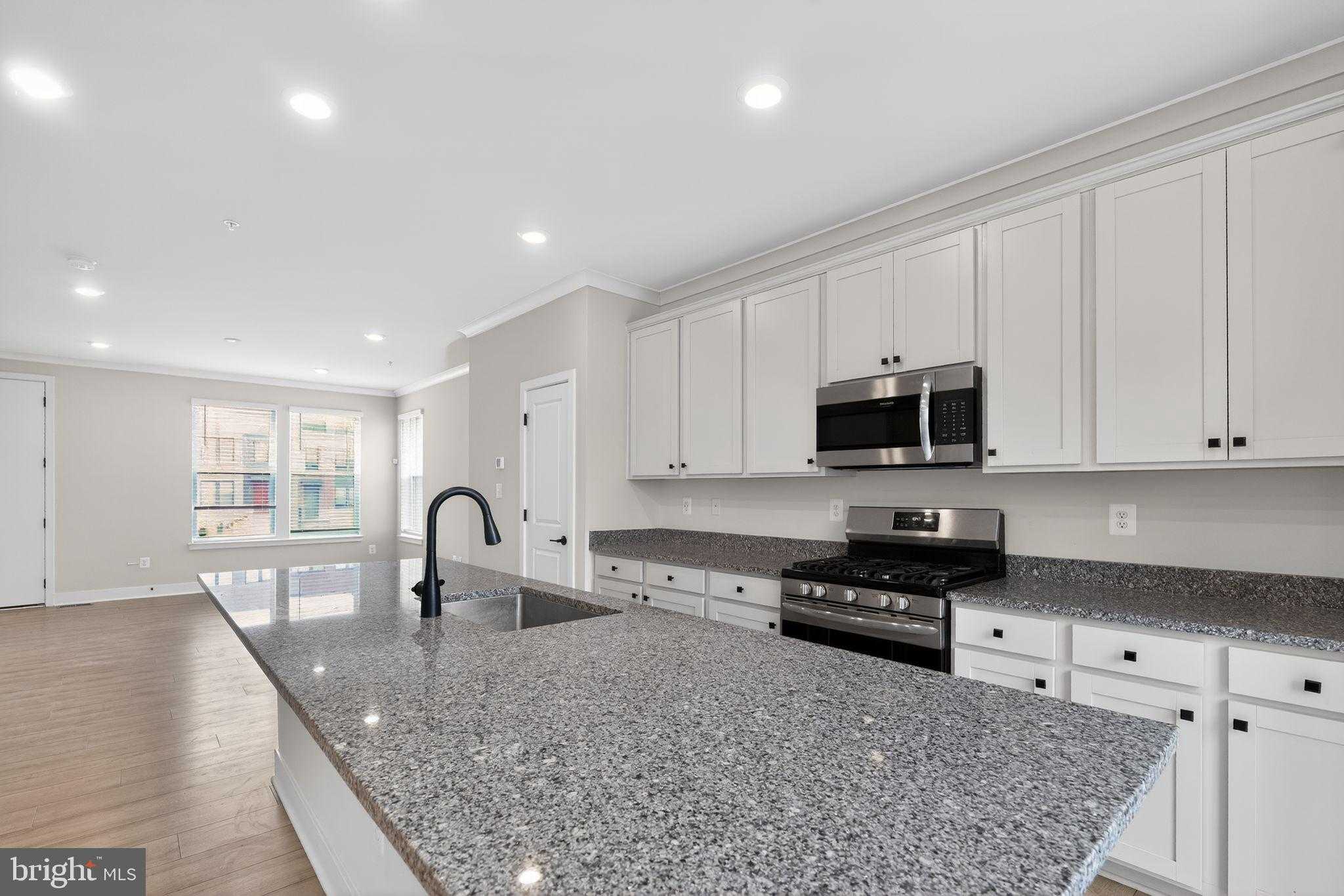 4219 Laplata Ave photo 9