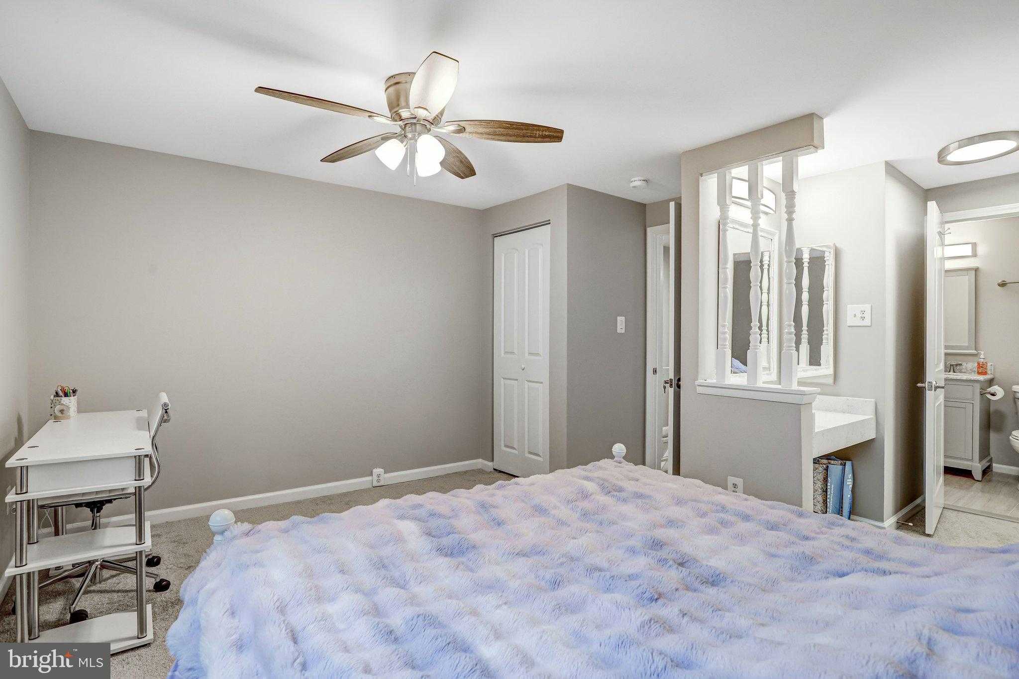 106 Charing CT photo 17