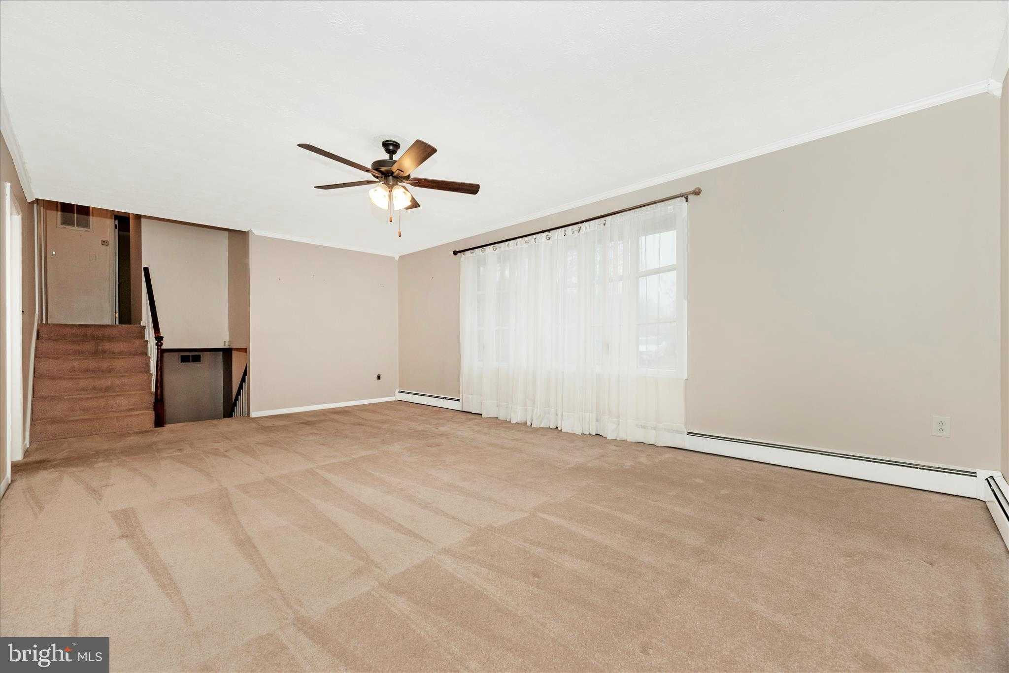 112 Dutrow Rd photo 4