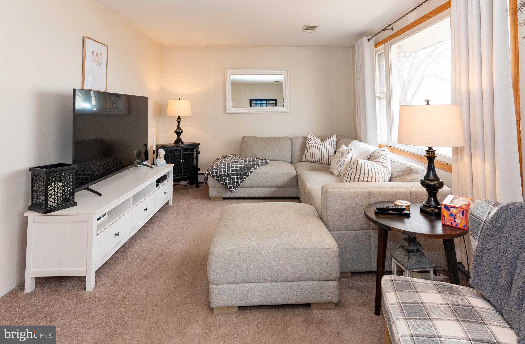 7316 Greenbank Rd photo 13