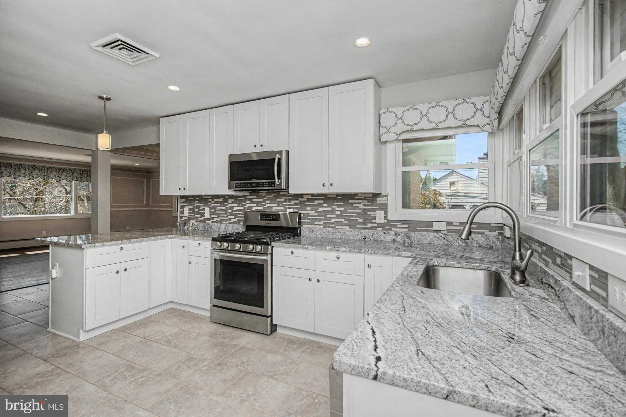 612 W Chesapeake Ave, Towson