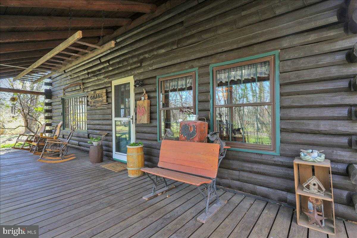 5053 Lakewood Dr photo 6