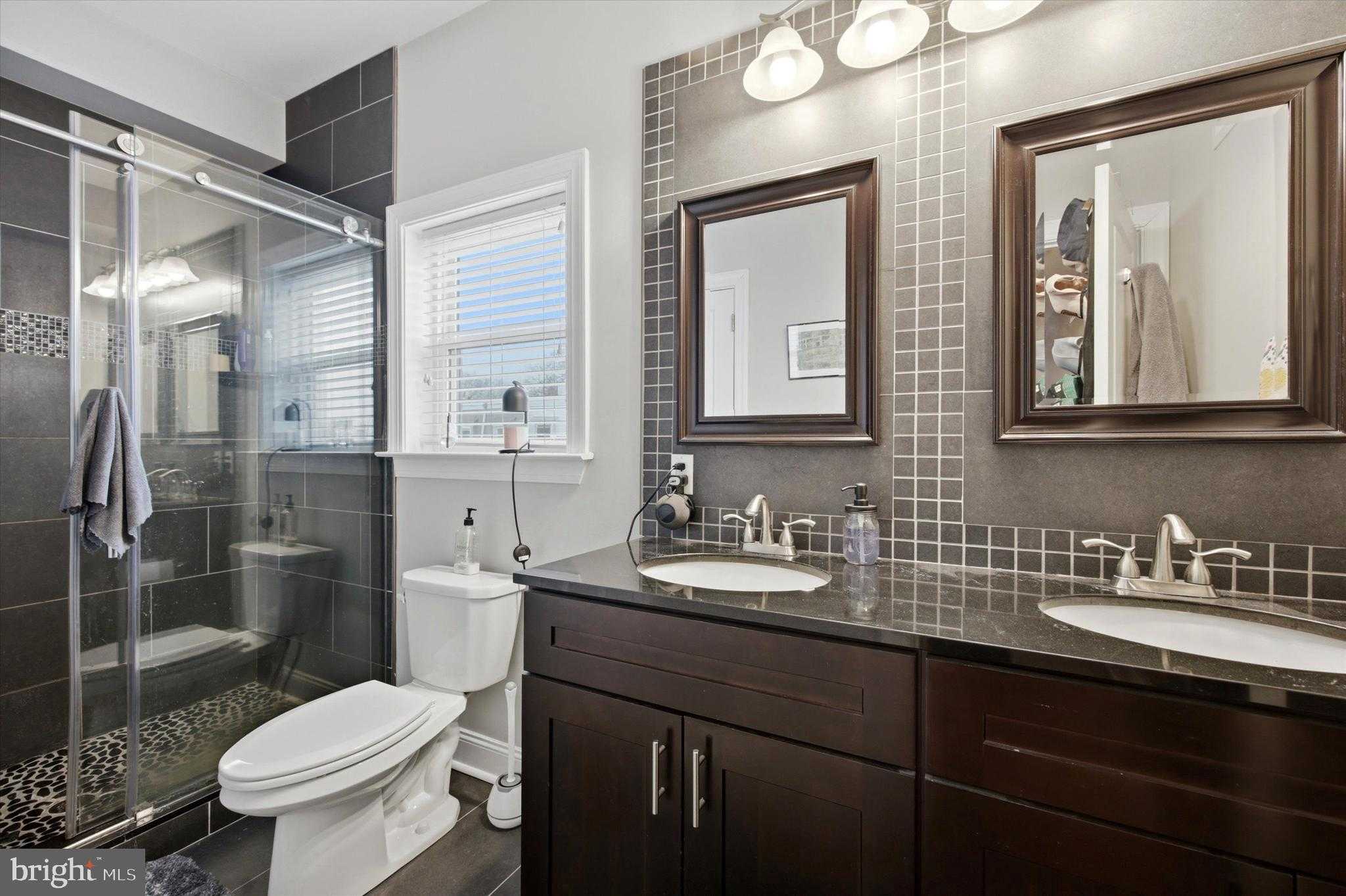 2309 Gerritt St photo 18