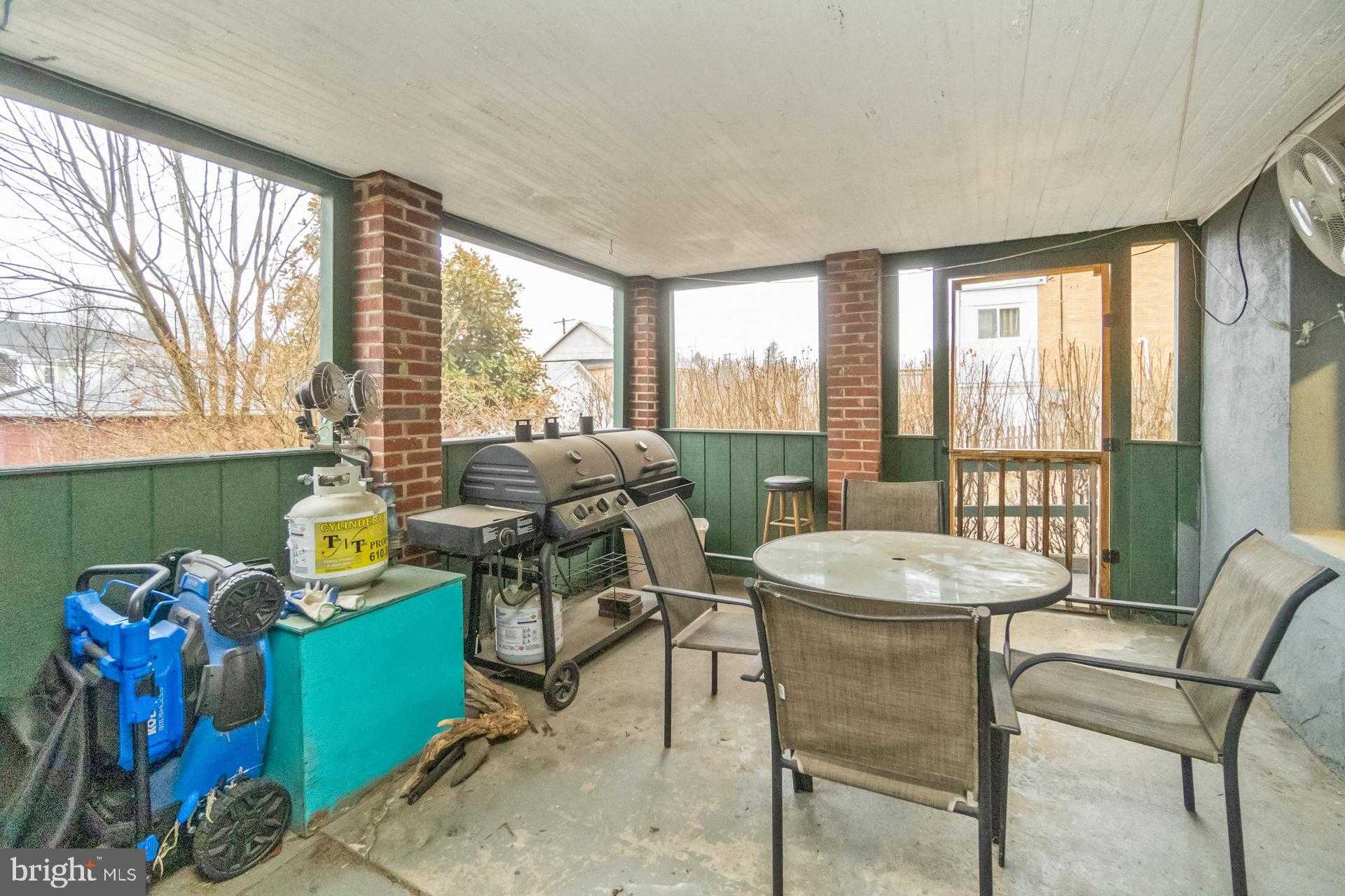 458 Lafayette Ave photo 6