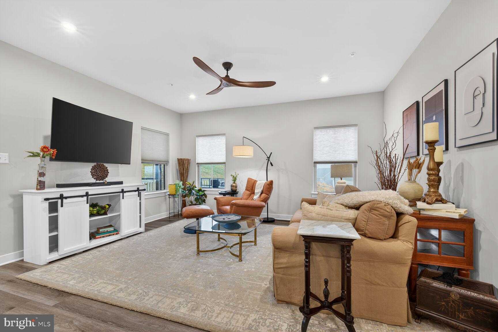 6926 Mandalong Way photo 3