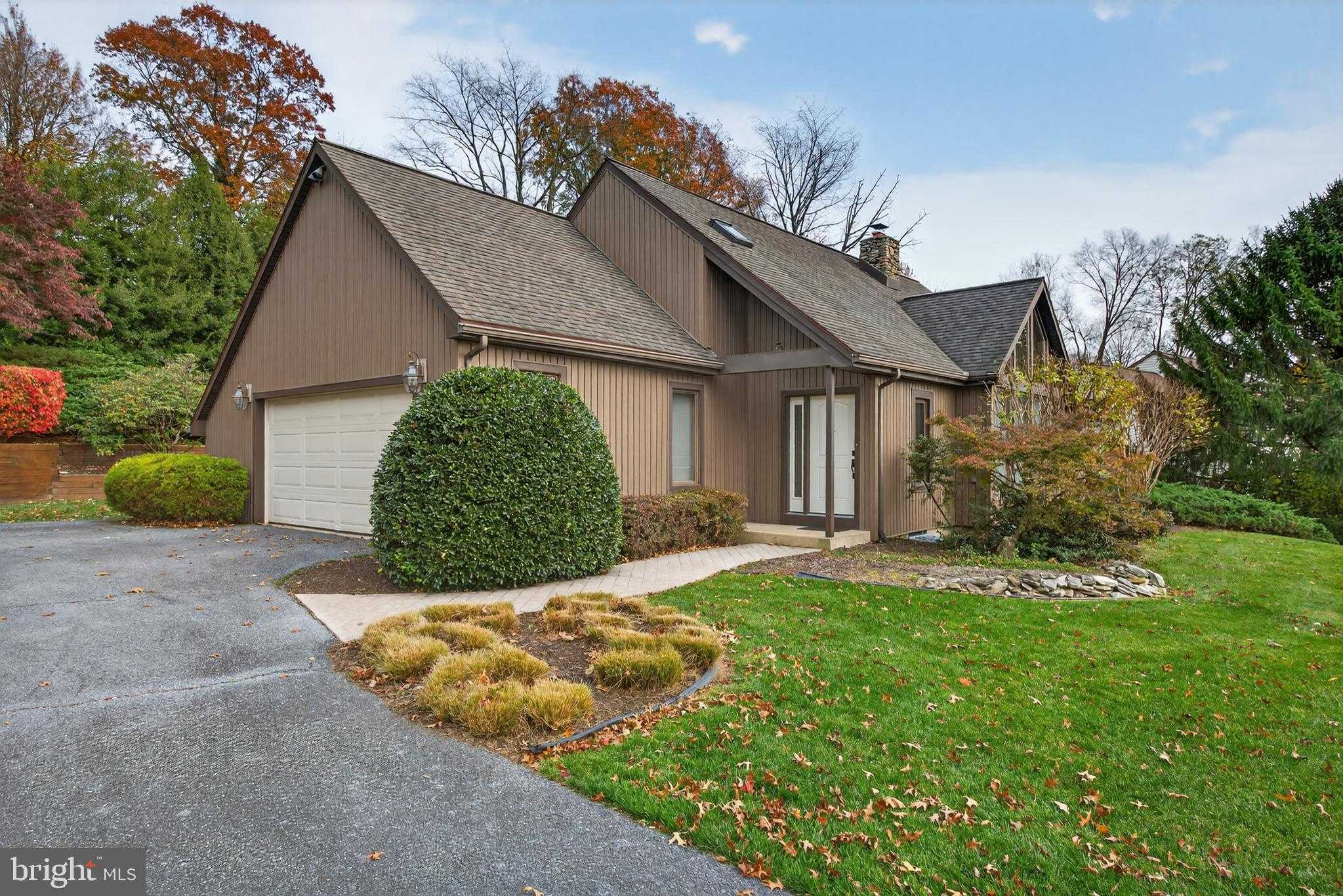 1049 Signal Hill Ln photo 4