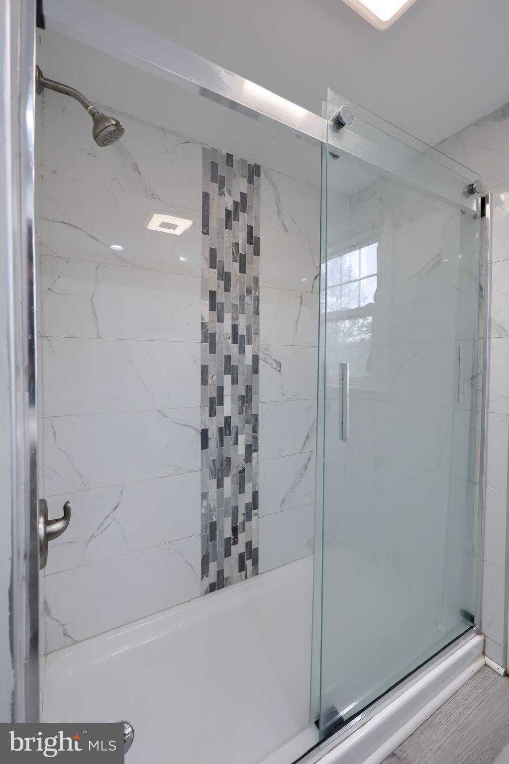 463 Tioga St photo 25