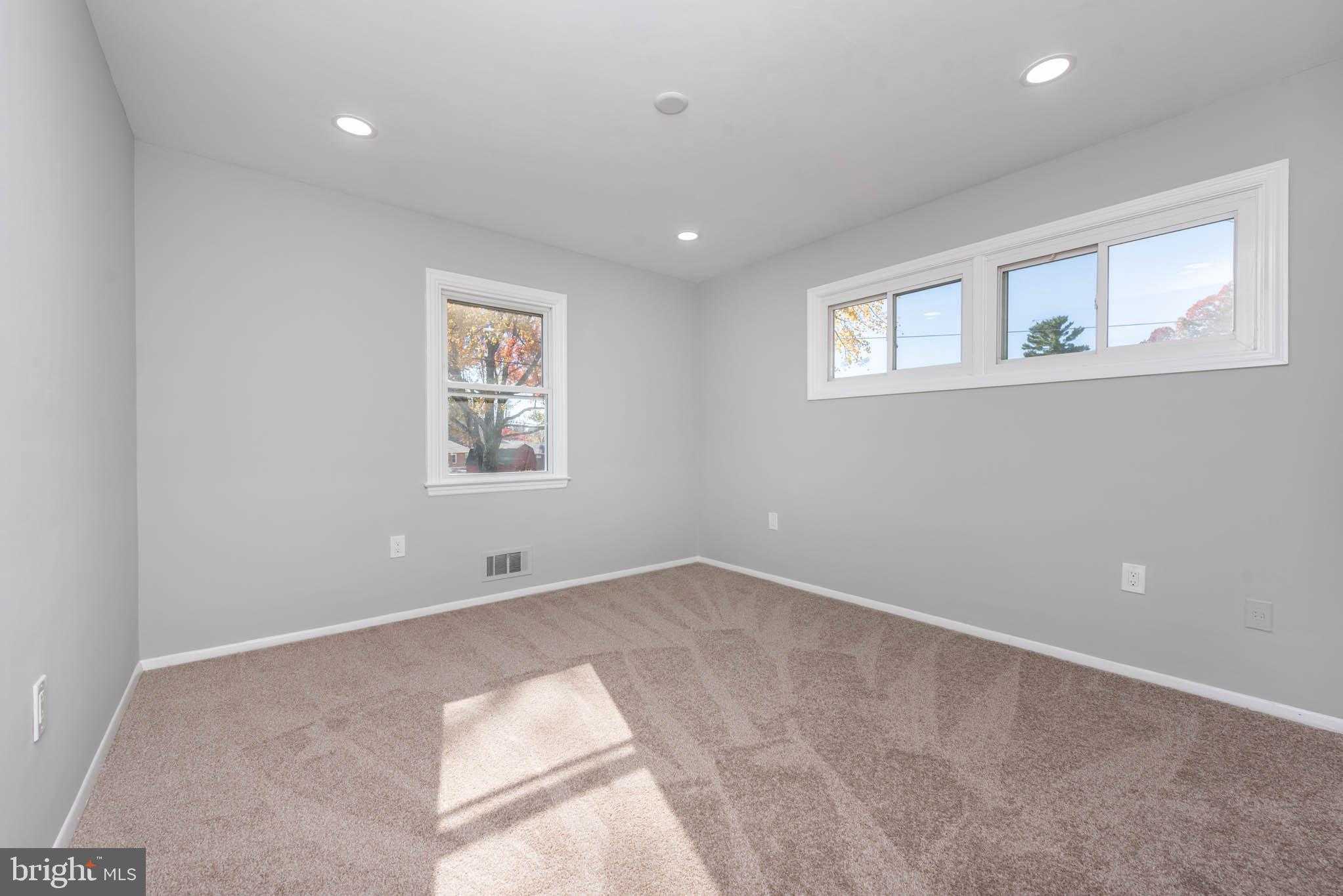 6822 Huntington Dr photo 17