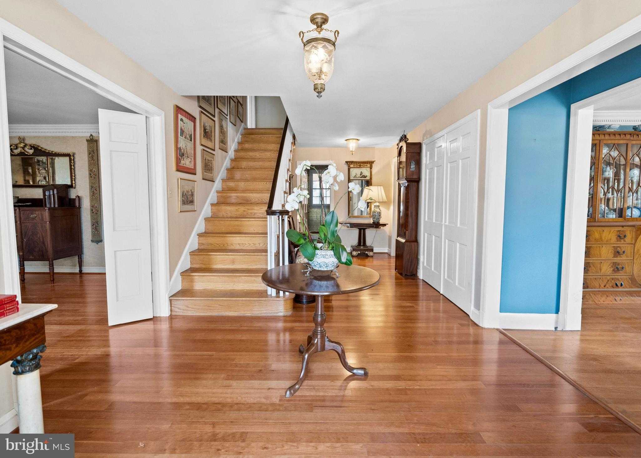 7215 Helmsdale Rd photo 2