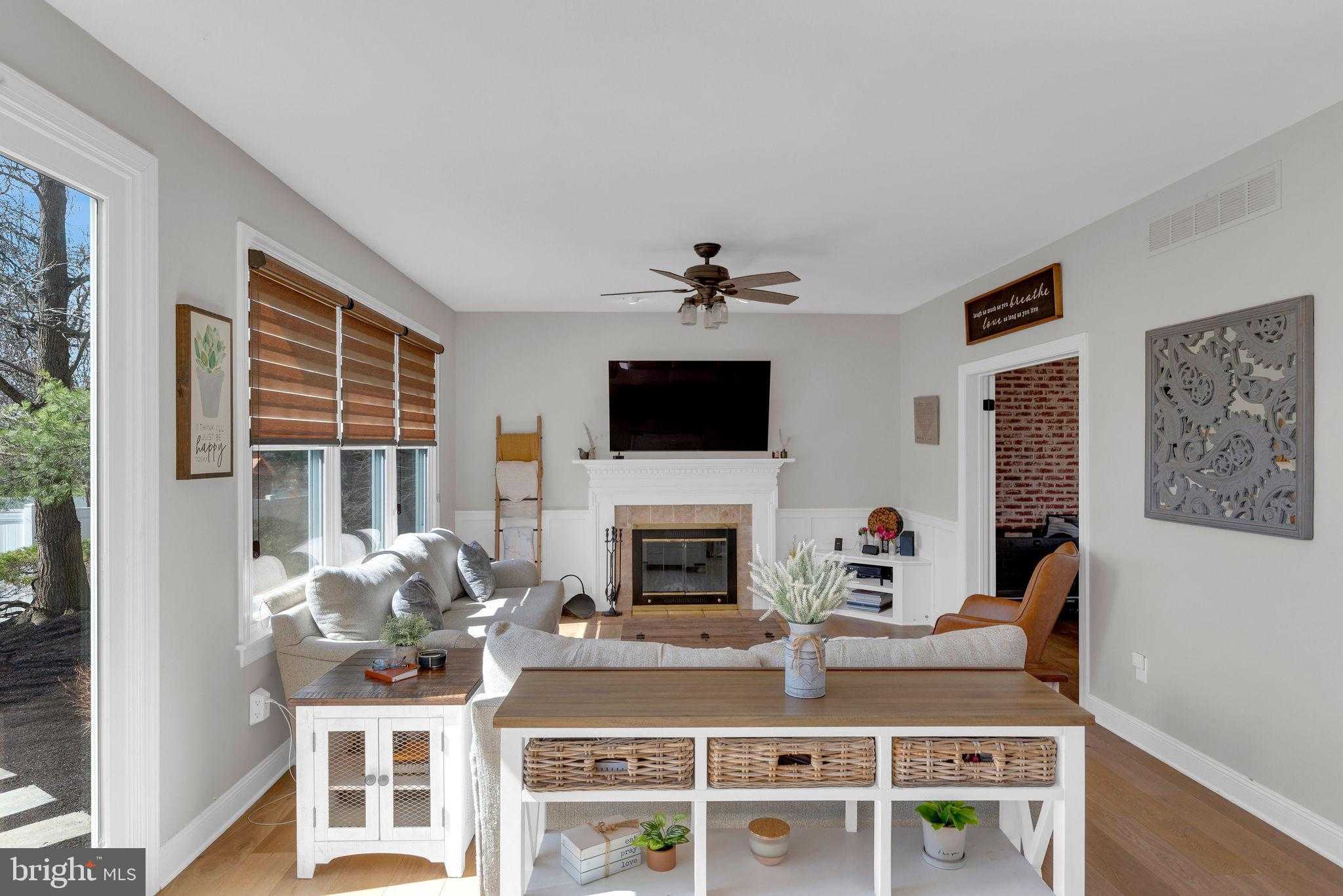 110 Mallard Dr W photo 10