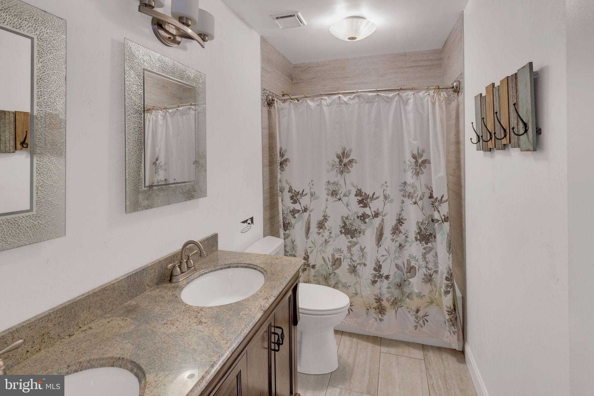 110 Mallard Dr W photo 32