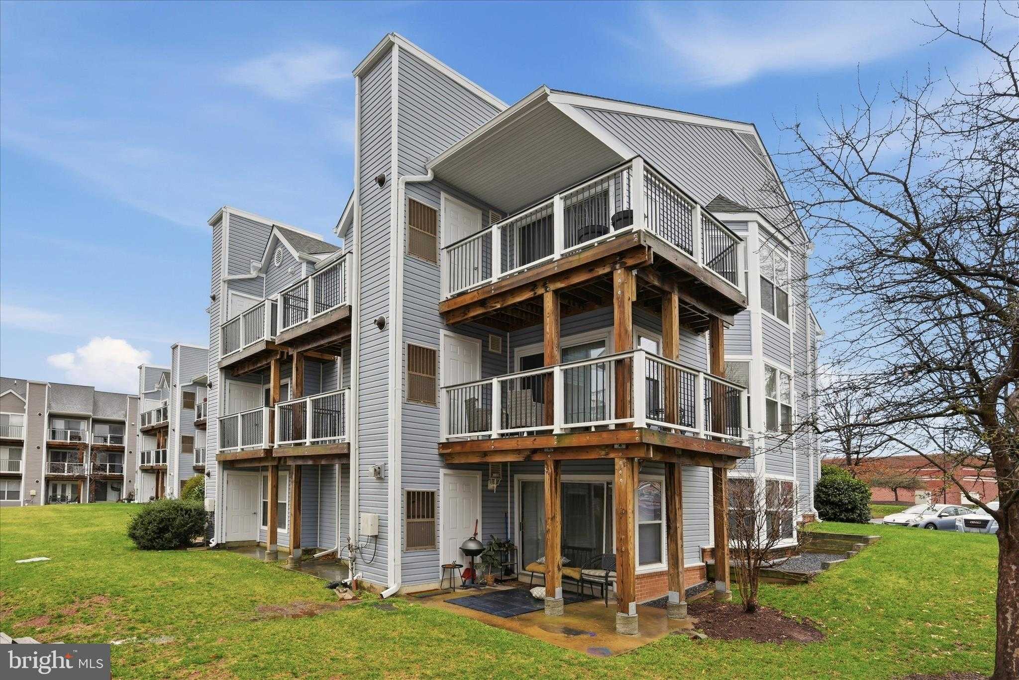 44114 Natalie Ter Unit 202 photo 27