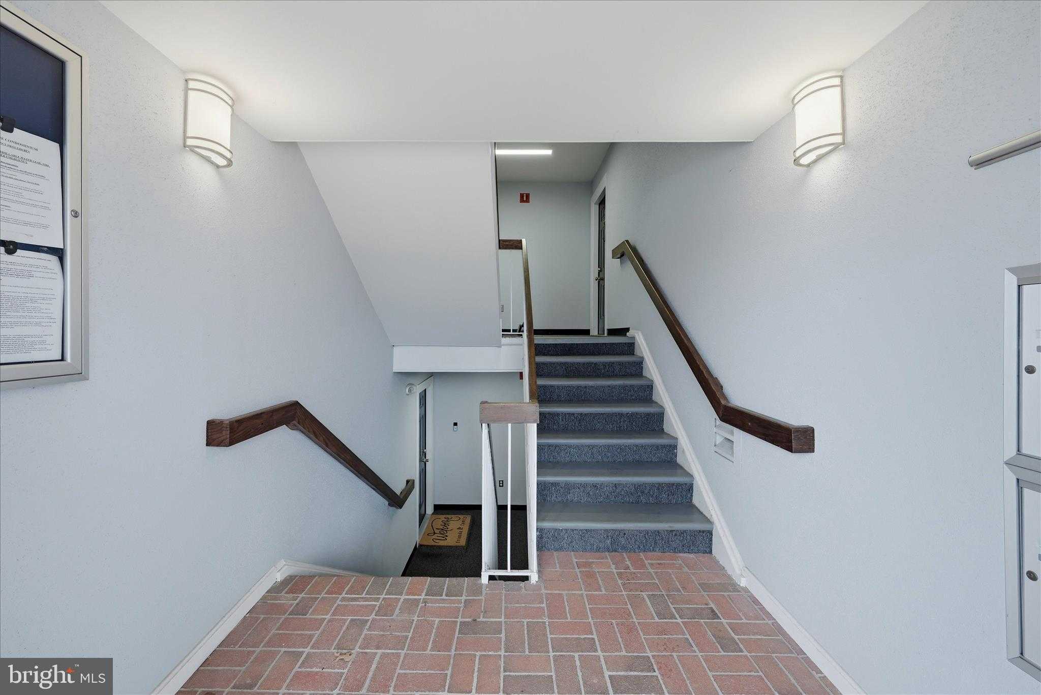 44114 Natalie Ter Unit 202 photo 4