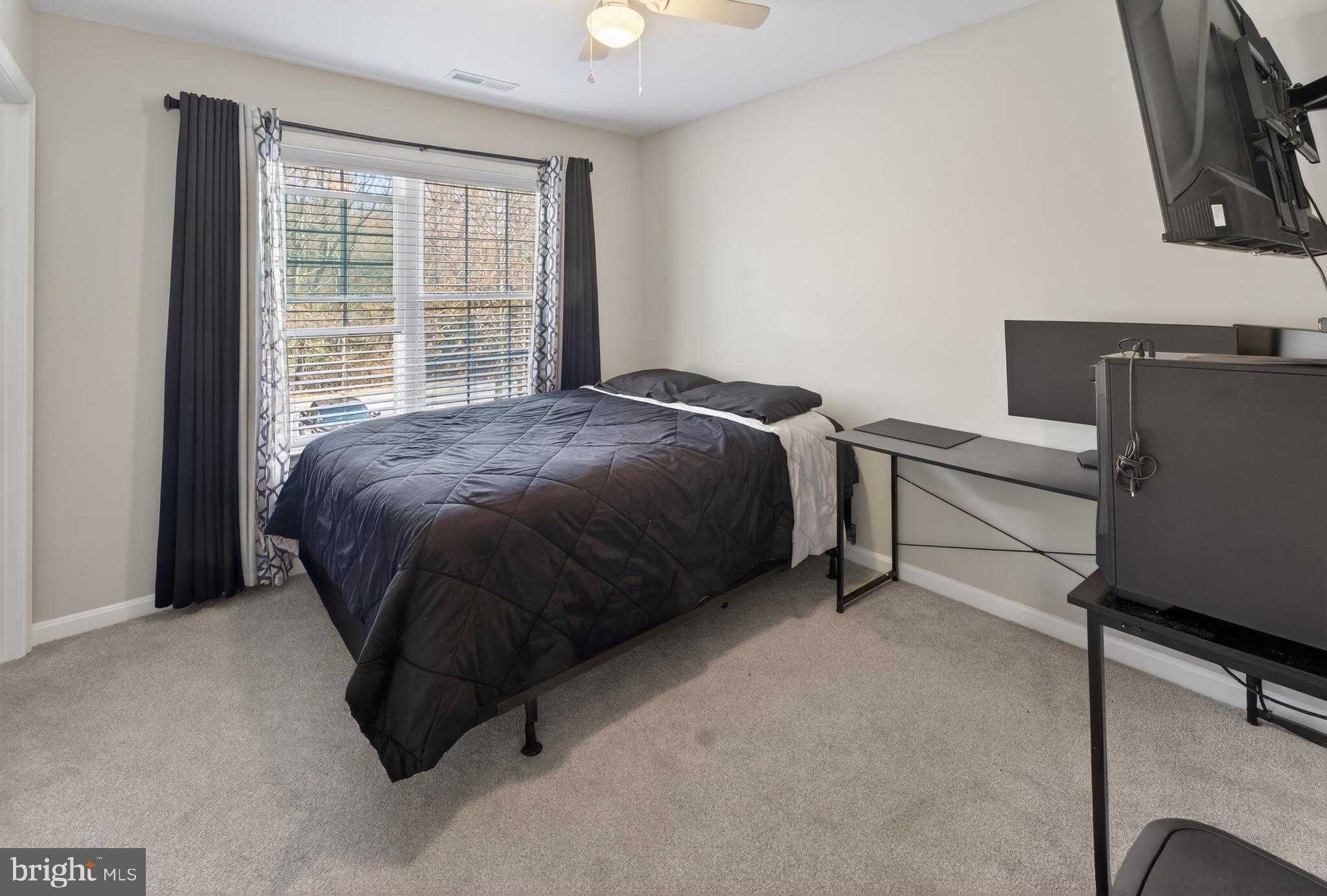 914 S Park Dr photo 33