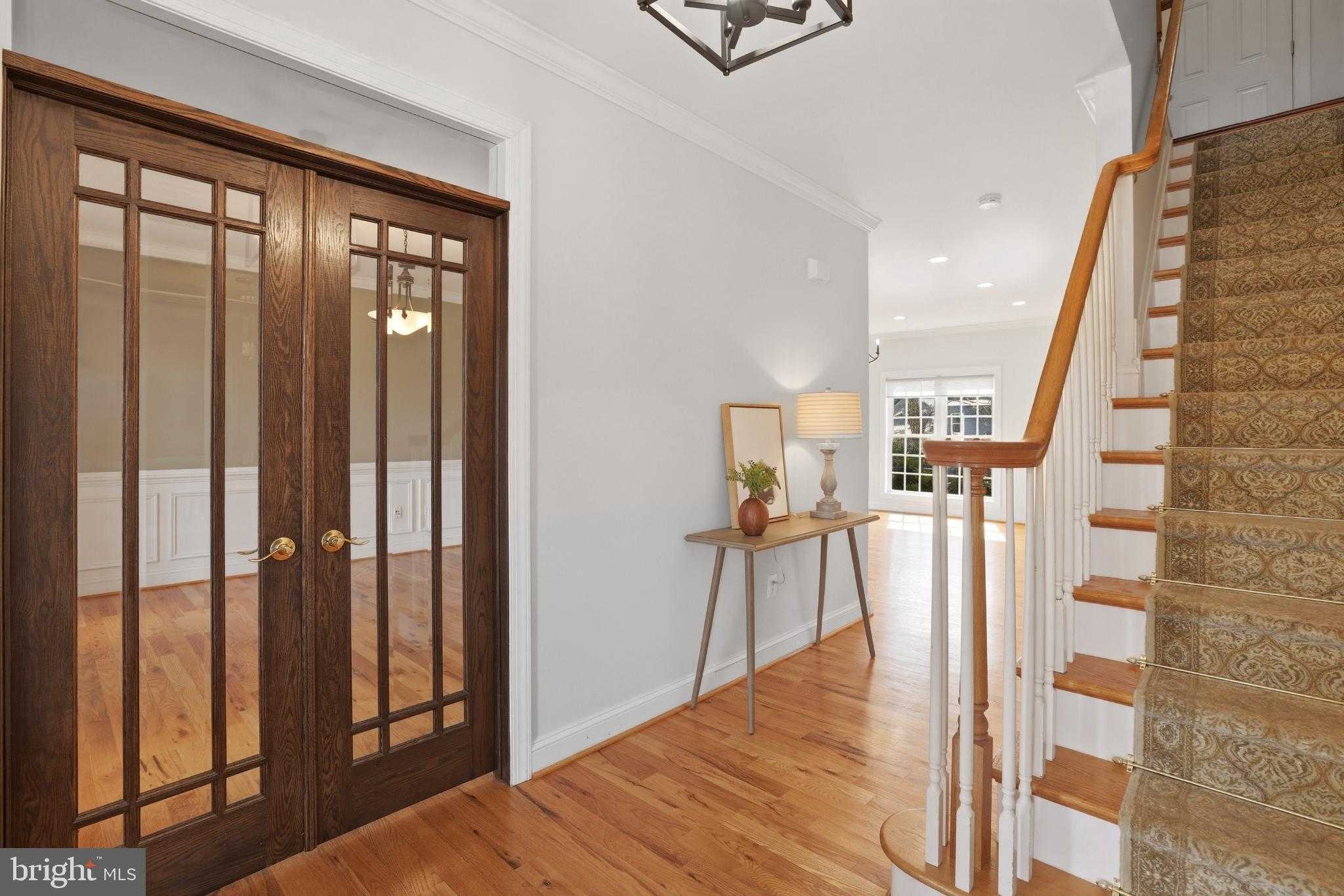 413 Montgomery CT photo 7