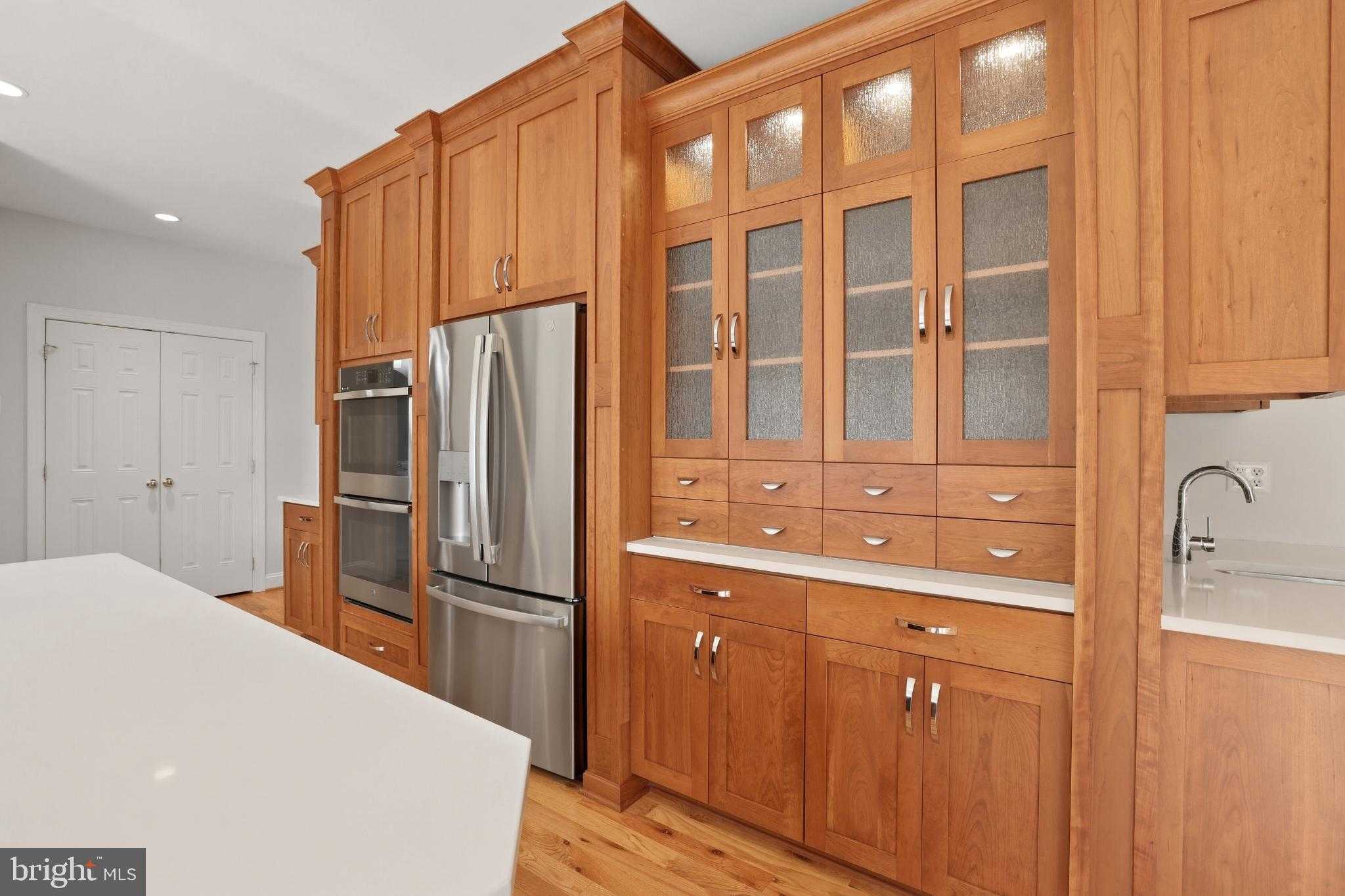 413 Montgomery CT photo 9