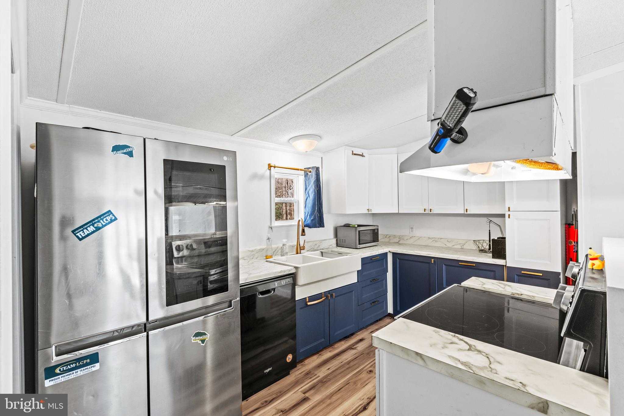 197 Holly Grove CT photo 15