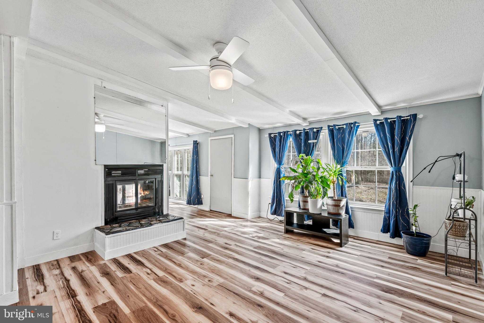 197 Holly Grove CT photo 7