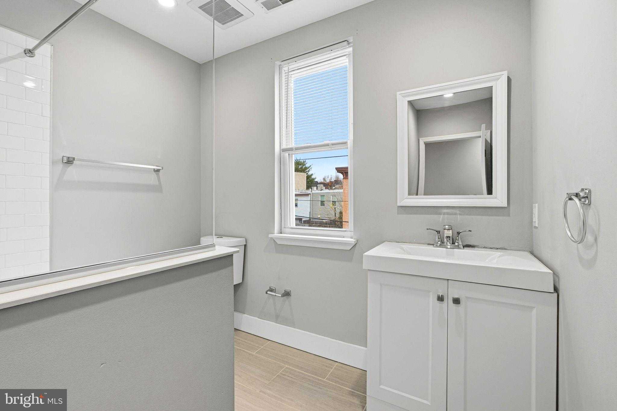 1214 S 21st St photo 15