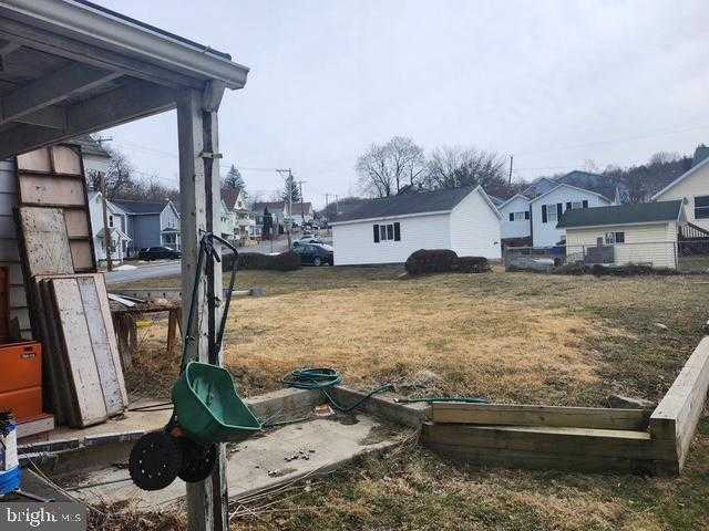 191 Spruce St photo 26