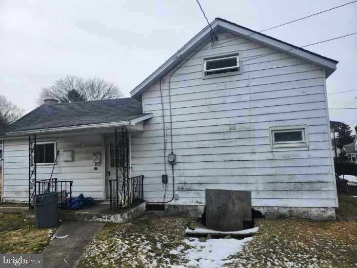 191 Spruce St photo 5