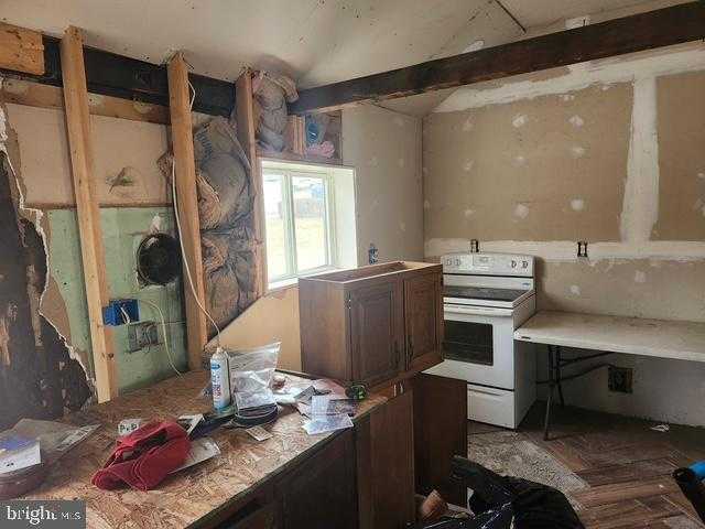 191 Spruce St photo 7