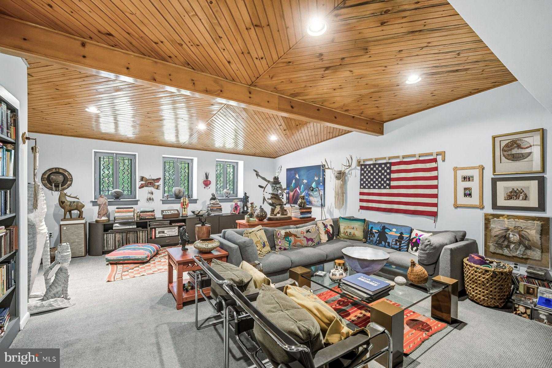 548 S Bryn Mawr Ave photo 65