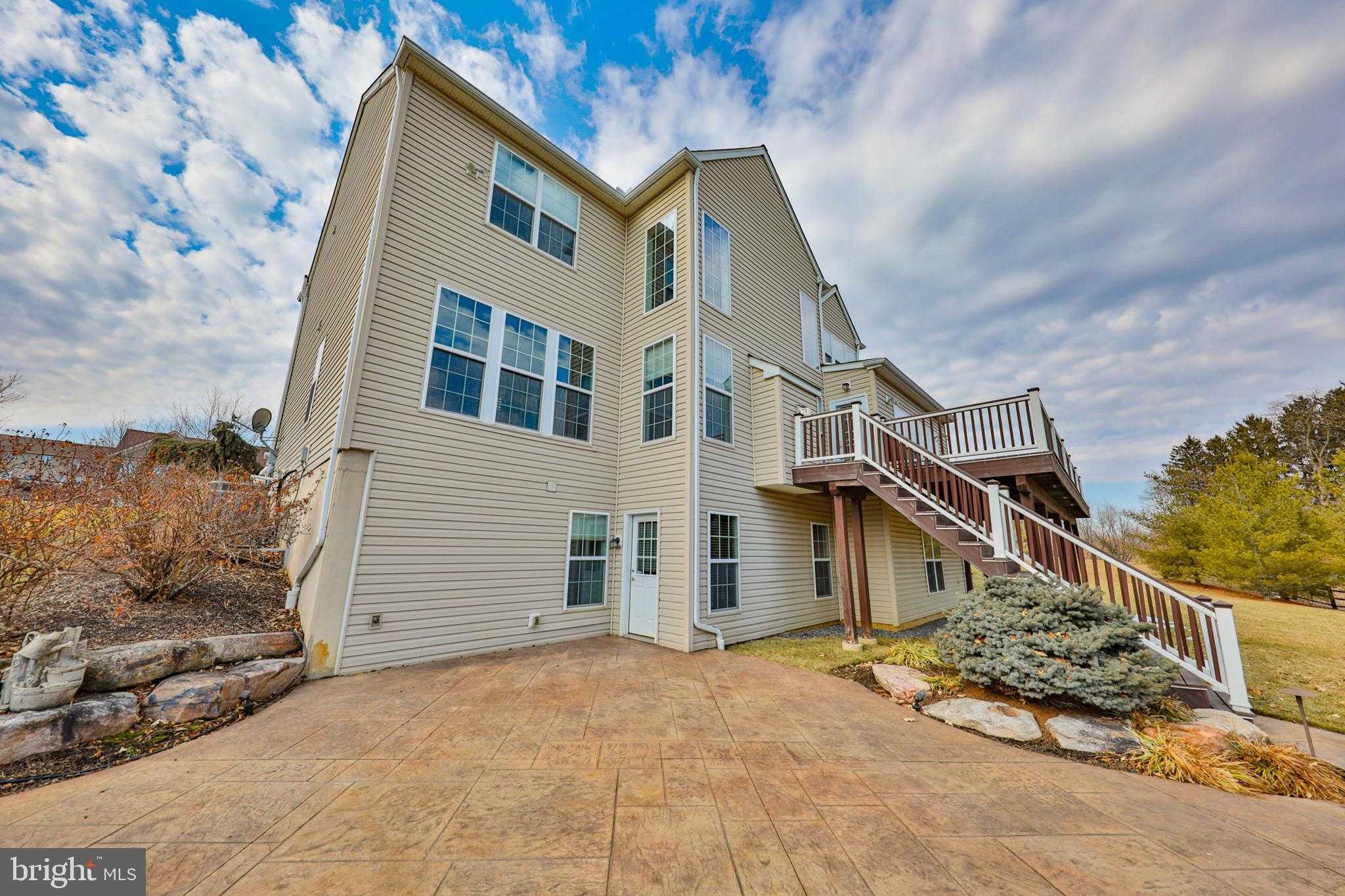 1919 Pembrooke Dr photo 83