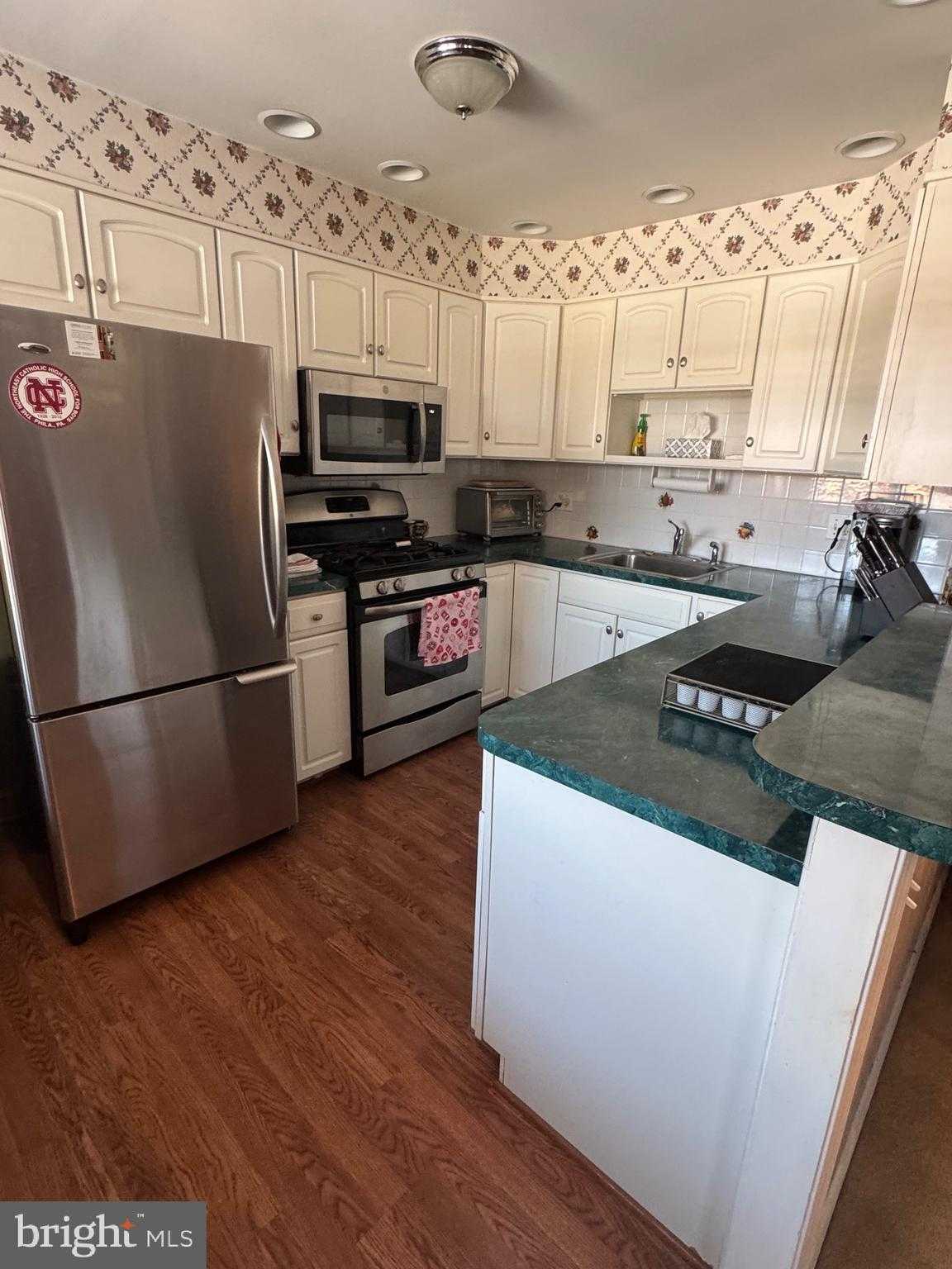 3537 Carey Rd photo 12