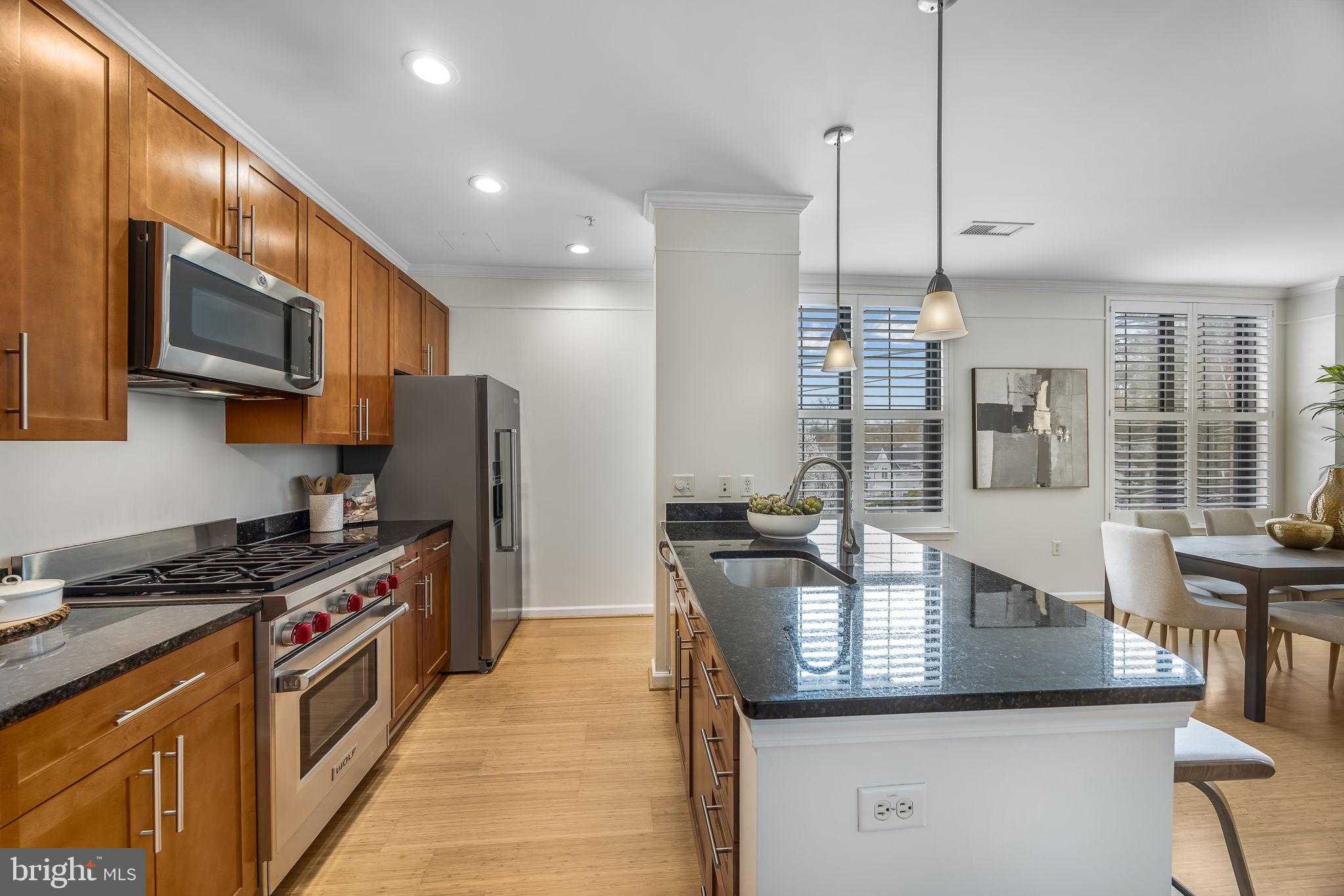 444 W Broad St Unit 307 photo 4