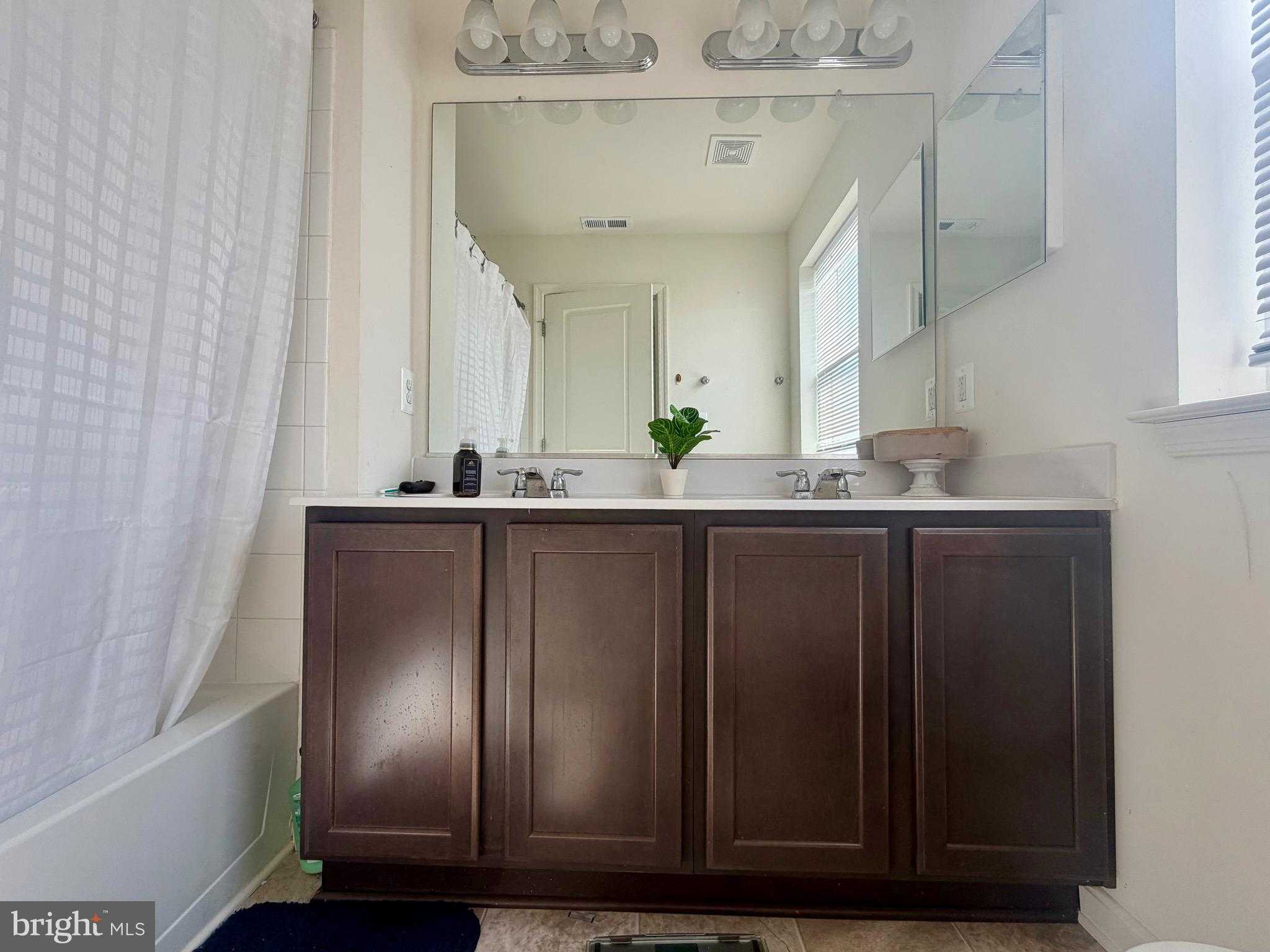 2520 Boeing Way photo 12