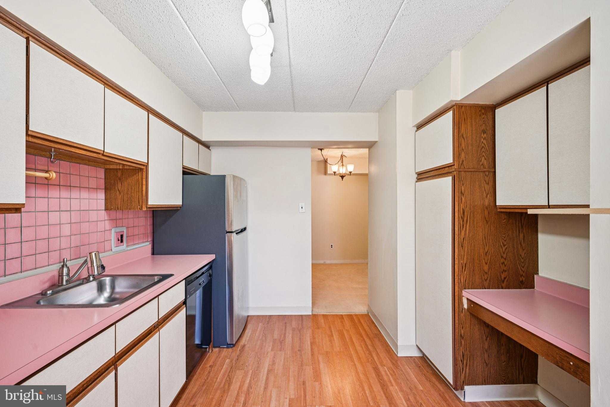 413 Shawmont Ave Apt D photo 16