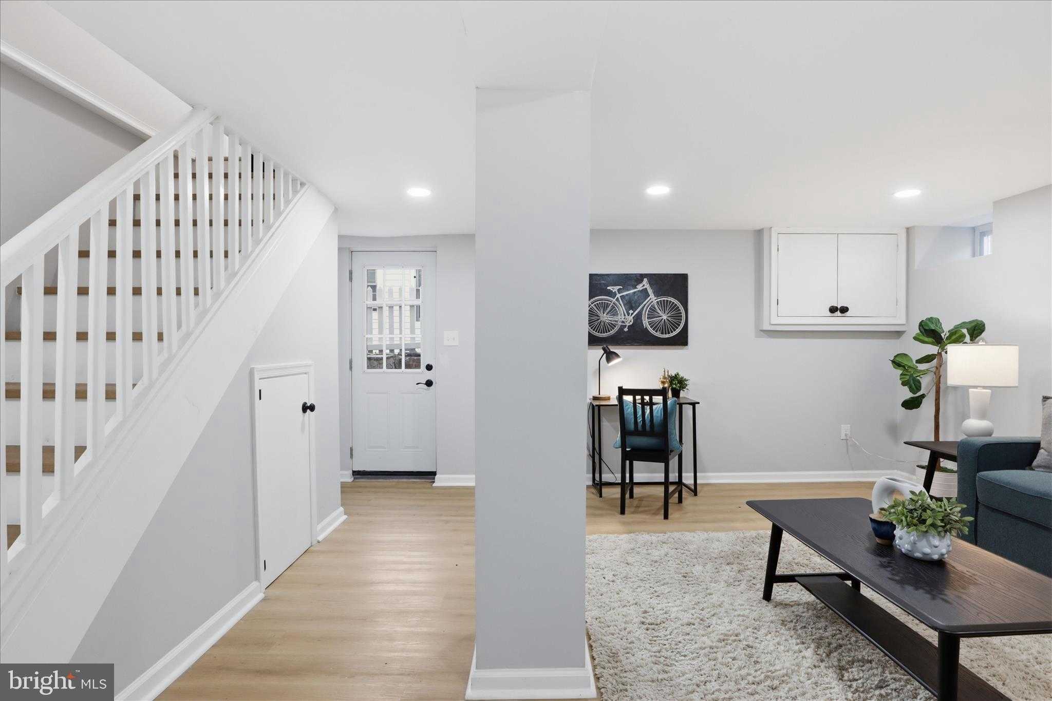 608 Marwood Rd photo 27