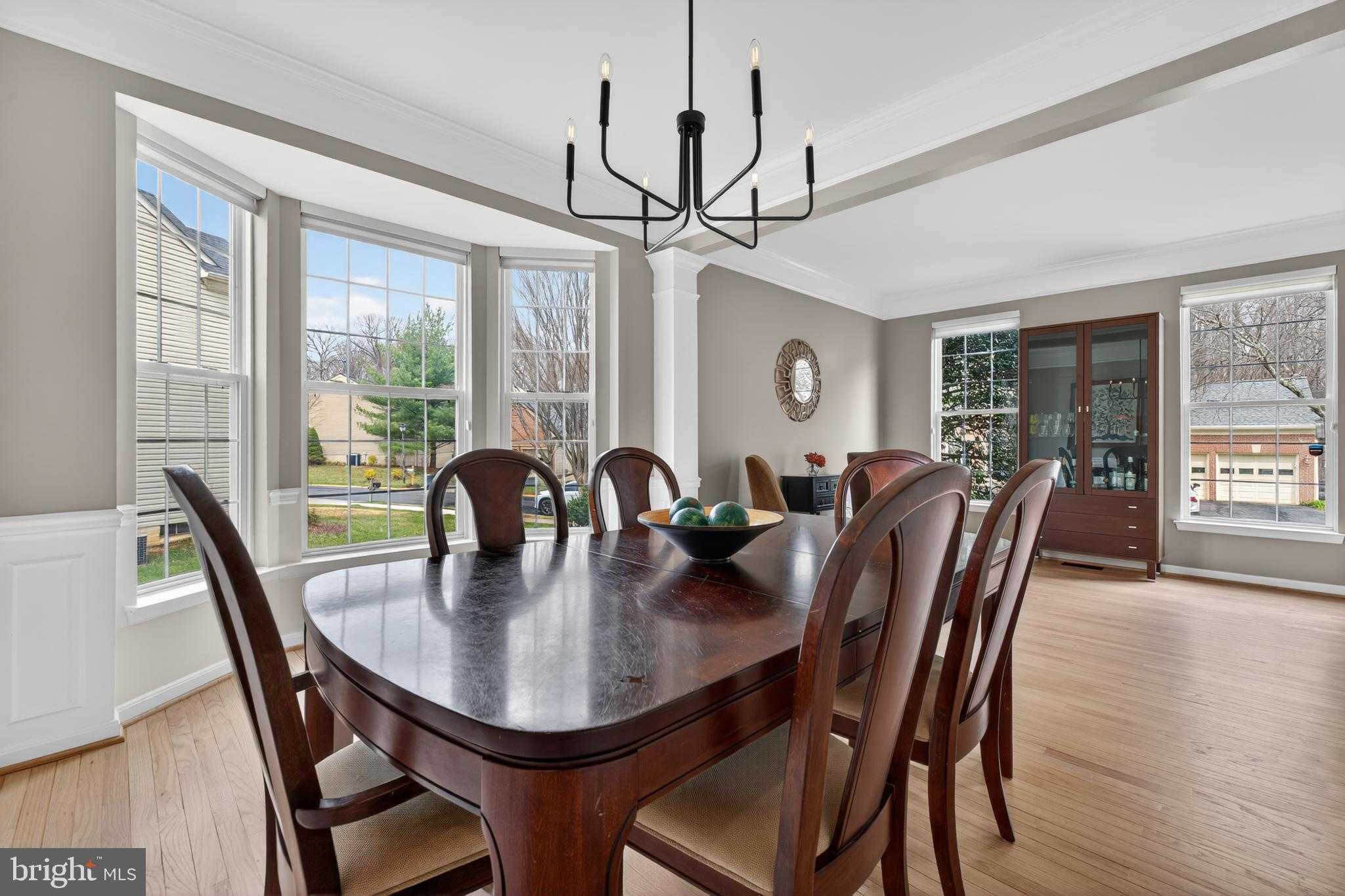 7810 Heritage Farm Dr photo 6