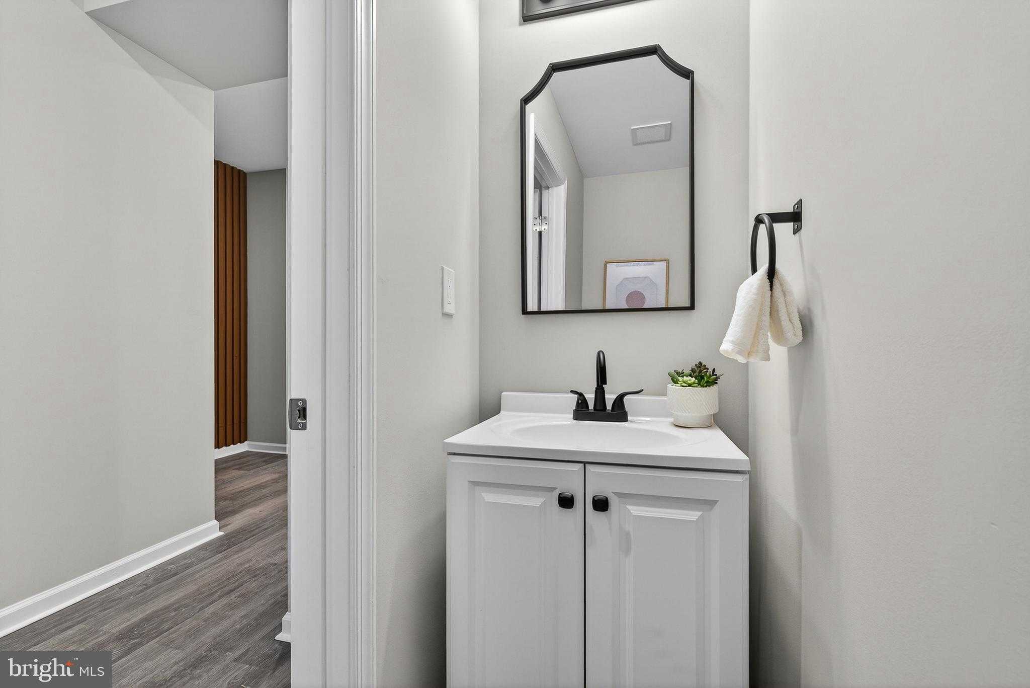 1615 Saint Stephens St photo 12